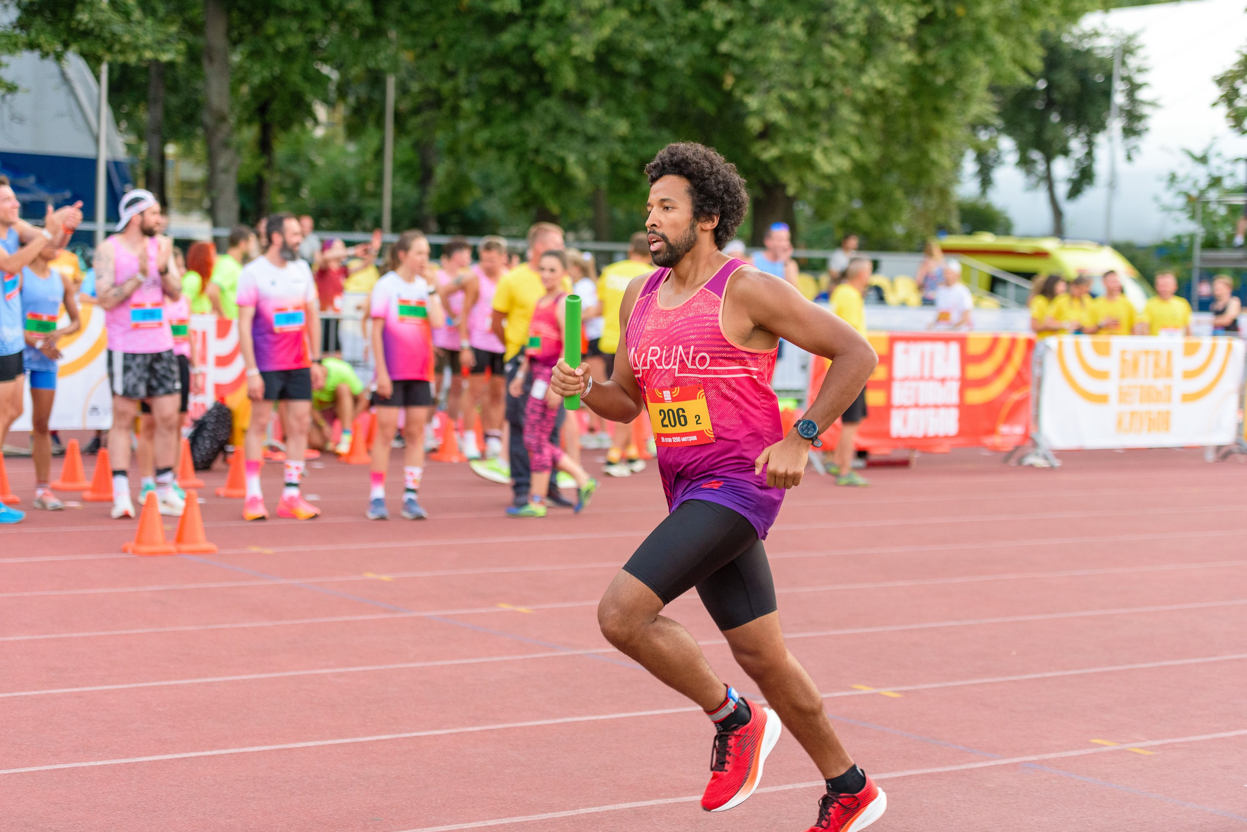 Битва беговых клубов. Репортажный фотограф Сергей Квартальнов