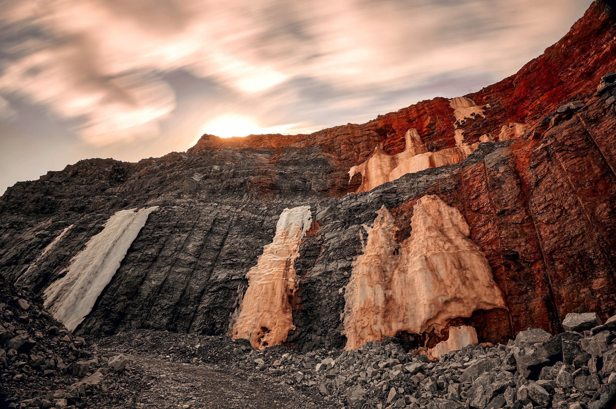 Карагайский карьер г. Сатка «Группа Магнезит». Фотограф Яковлев Роман — Красноярск