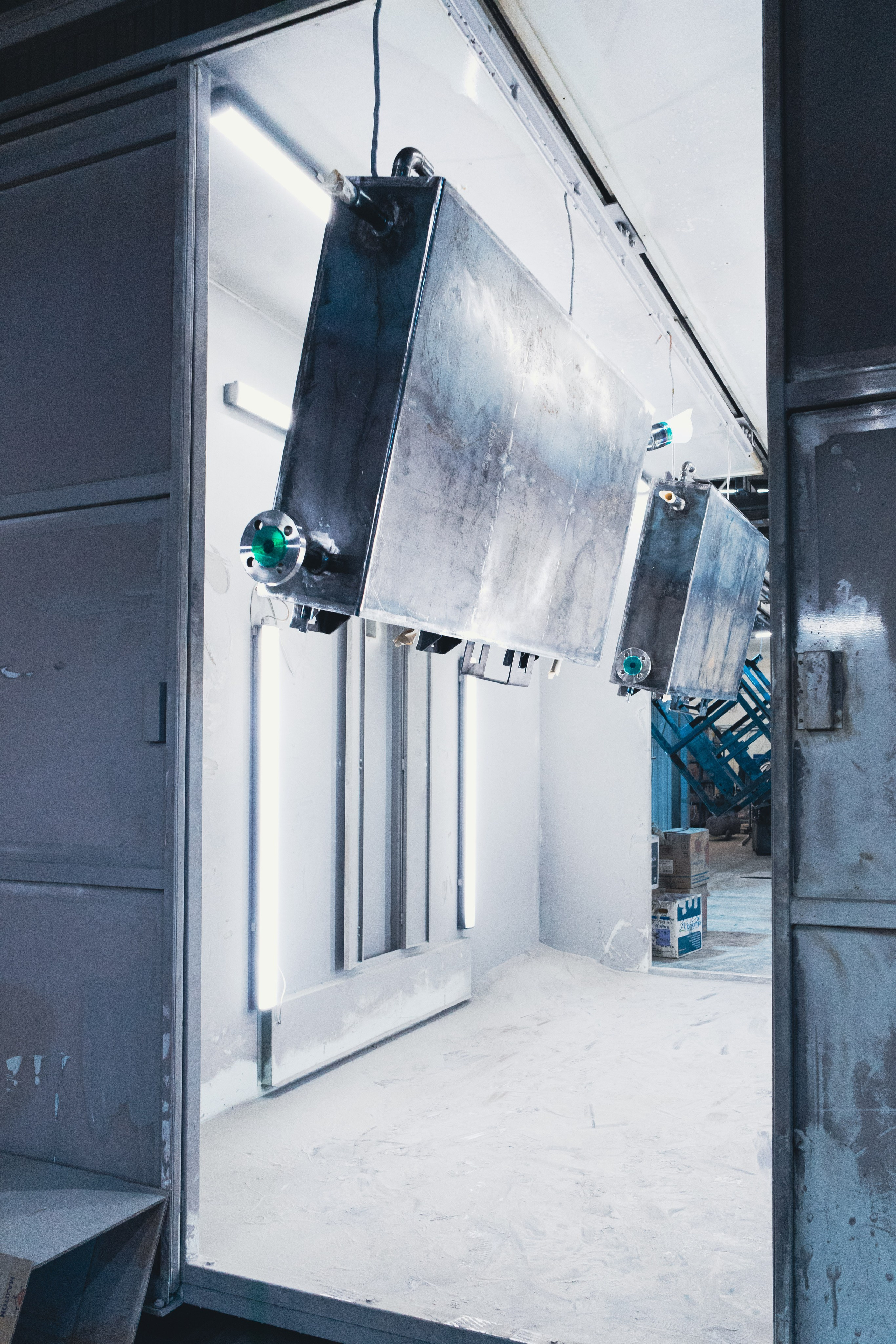 Рабочие цеха компании ПВК. Коммерческий Фотограф Виктор Фоменых