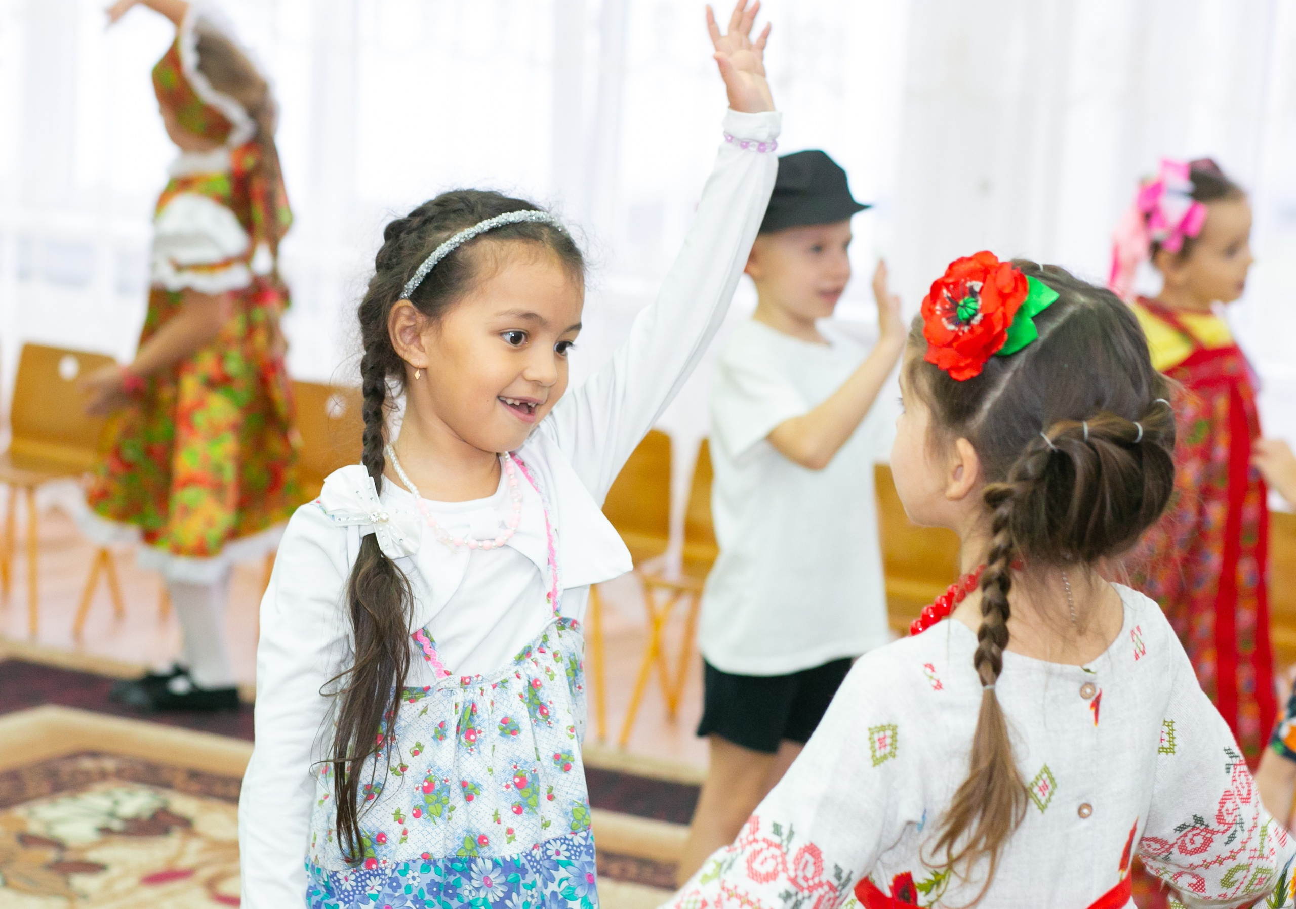 Выпускные и Утренники. Фотограф новорожденных и семейный фотограф НСО г. Бердск Марина Львова