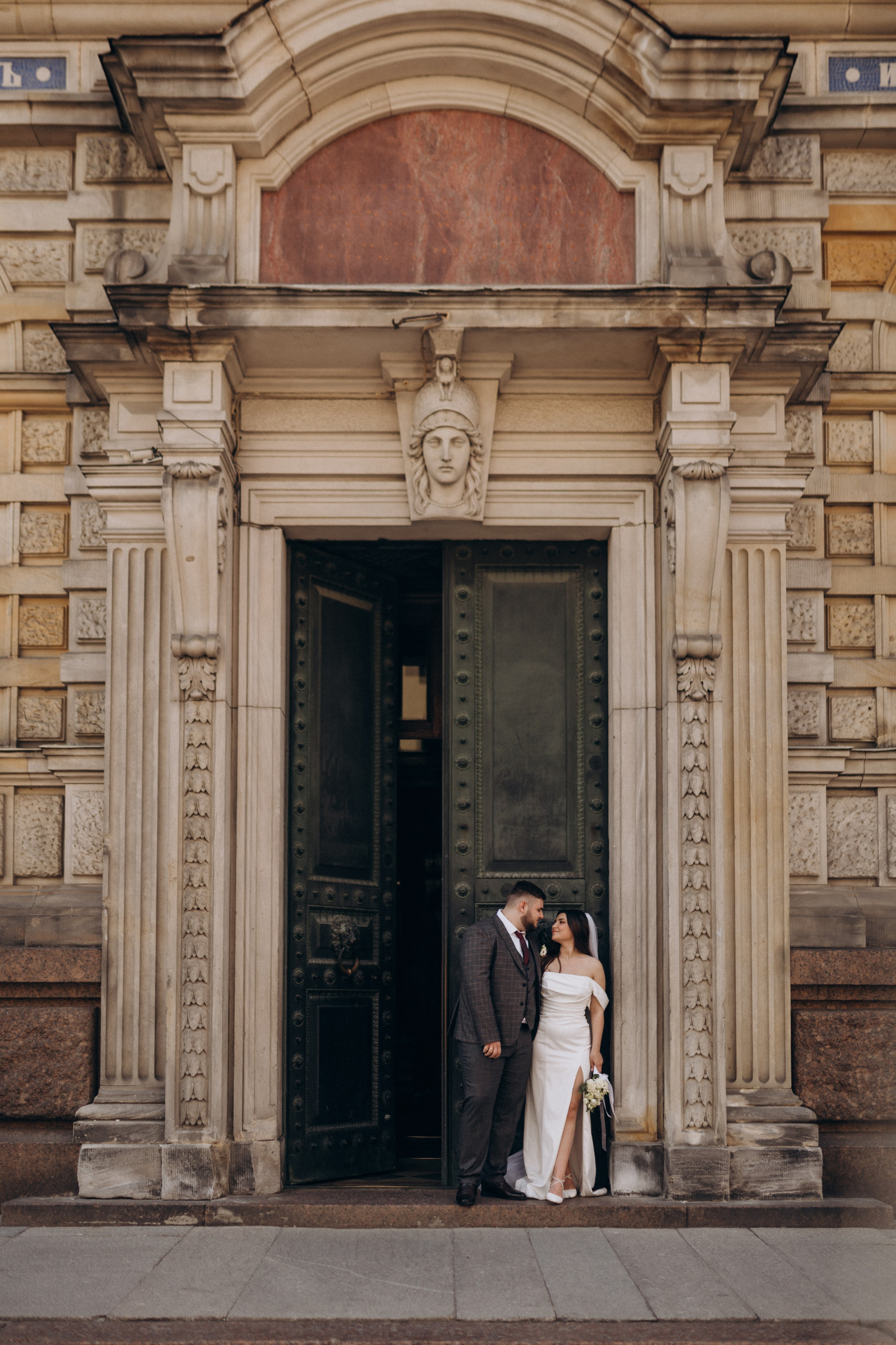 Артем и Регина | Дворец бракосочетания 1. Свадебный и love story фотограф в Санкт-Петербурге