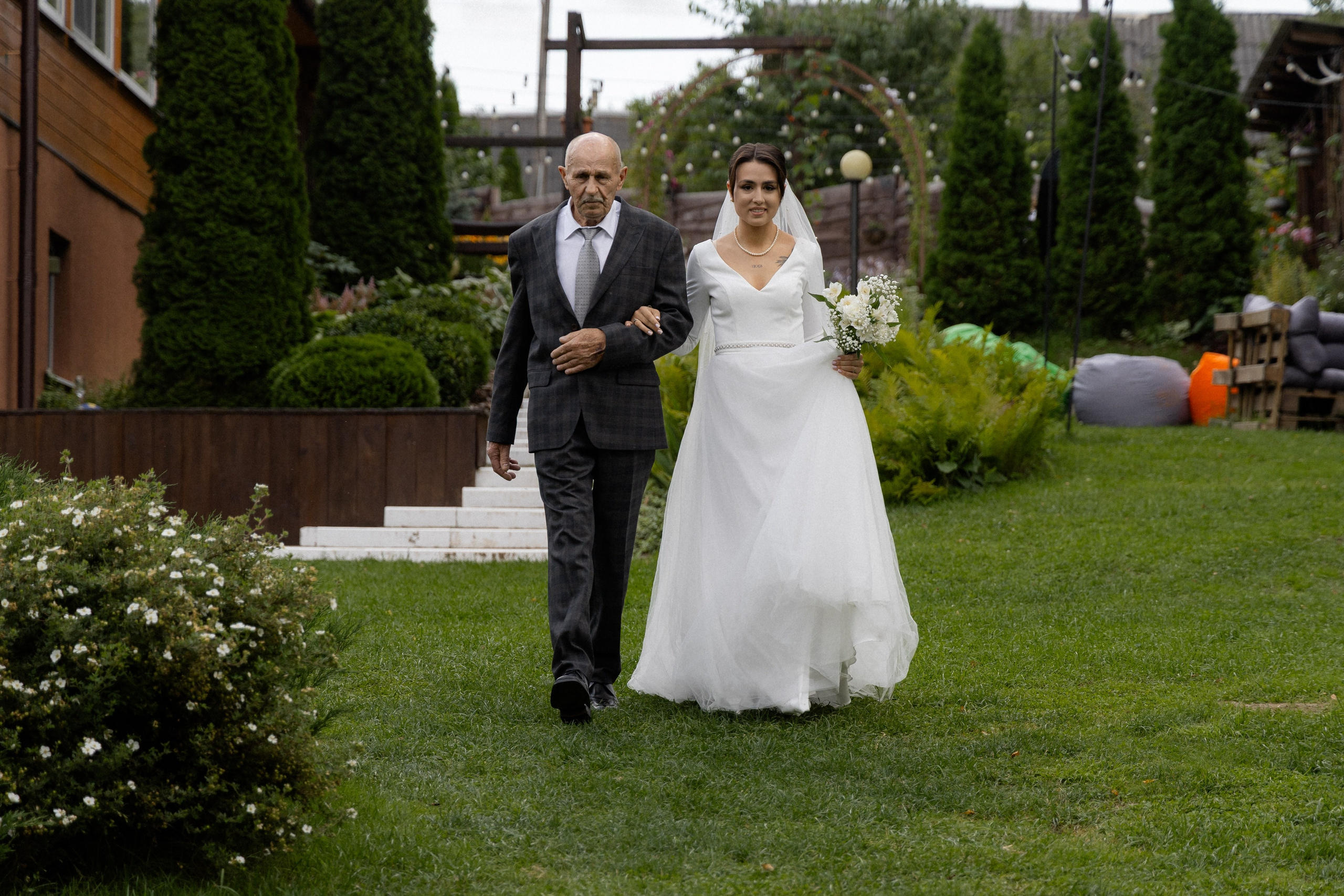 Свадебная фотосессия в агроусадьбе Лабодянка в Минске. Свадебный фотограф в Минске/Беларуси Сергей Спиридонов