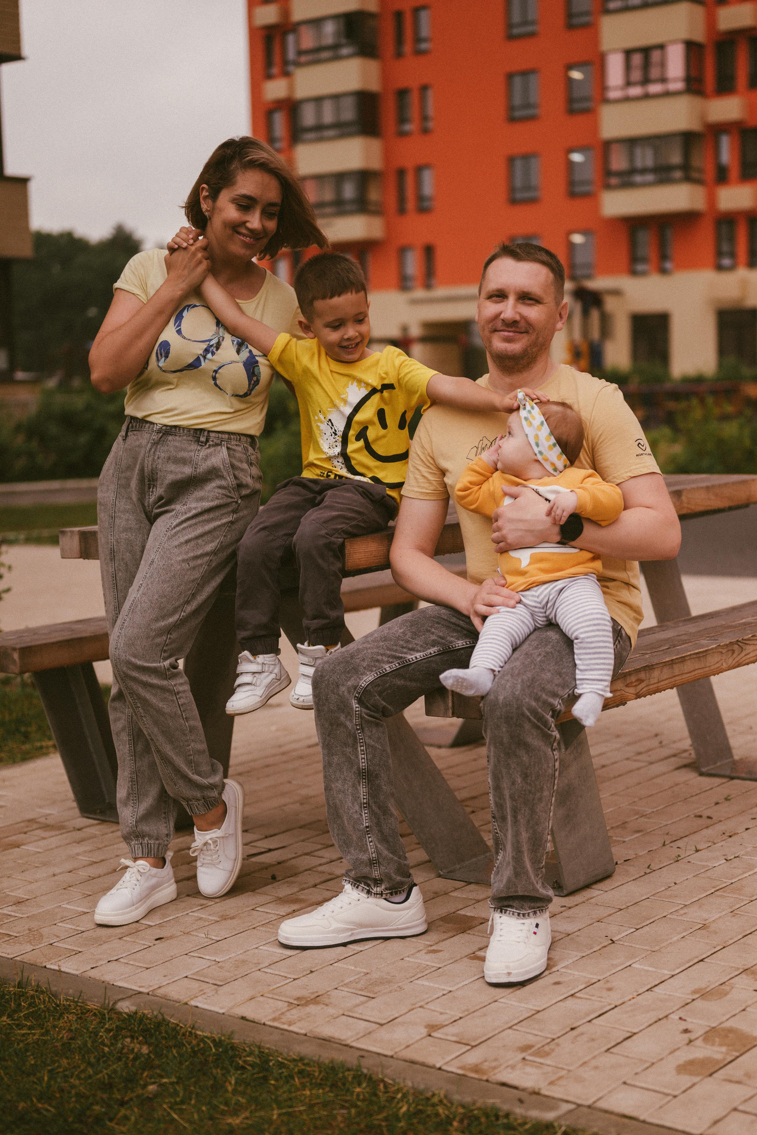 Сергей и Мария с Никитой и Миланой. Фотограф Кристина Пархоменко