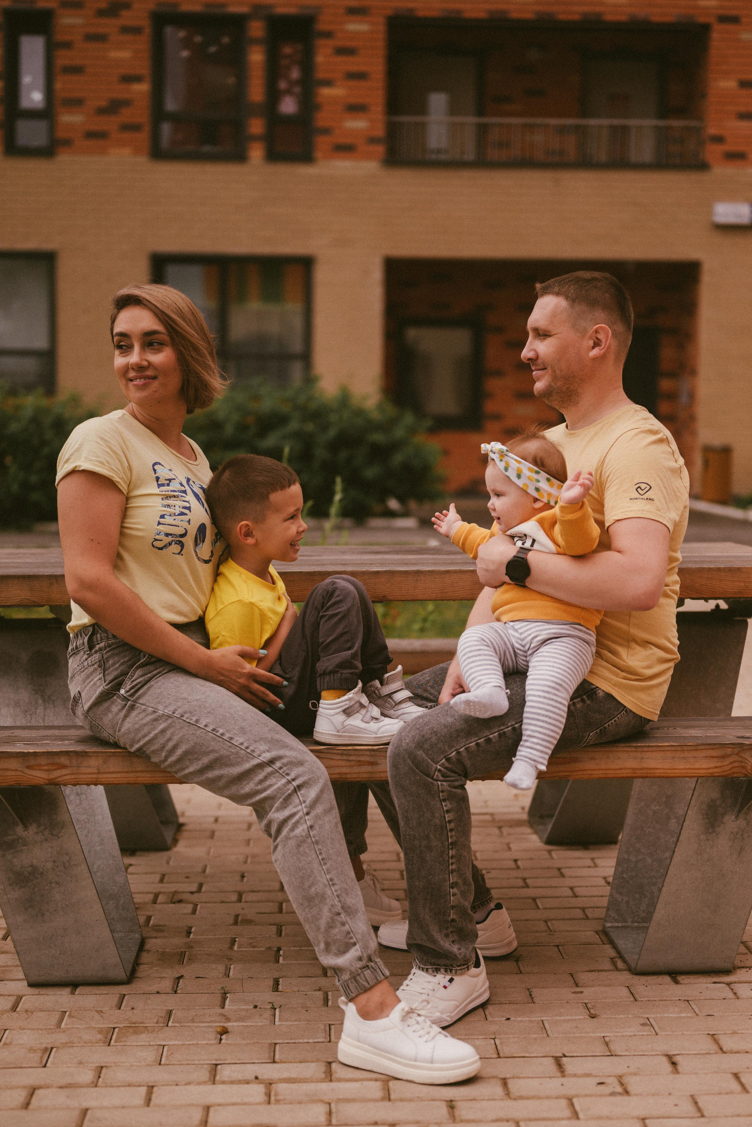 Сергей и Мария с Никитой и Миланой. Фотограф Кристина Пархоменко