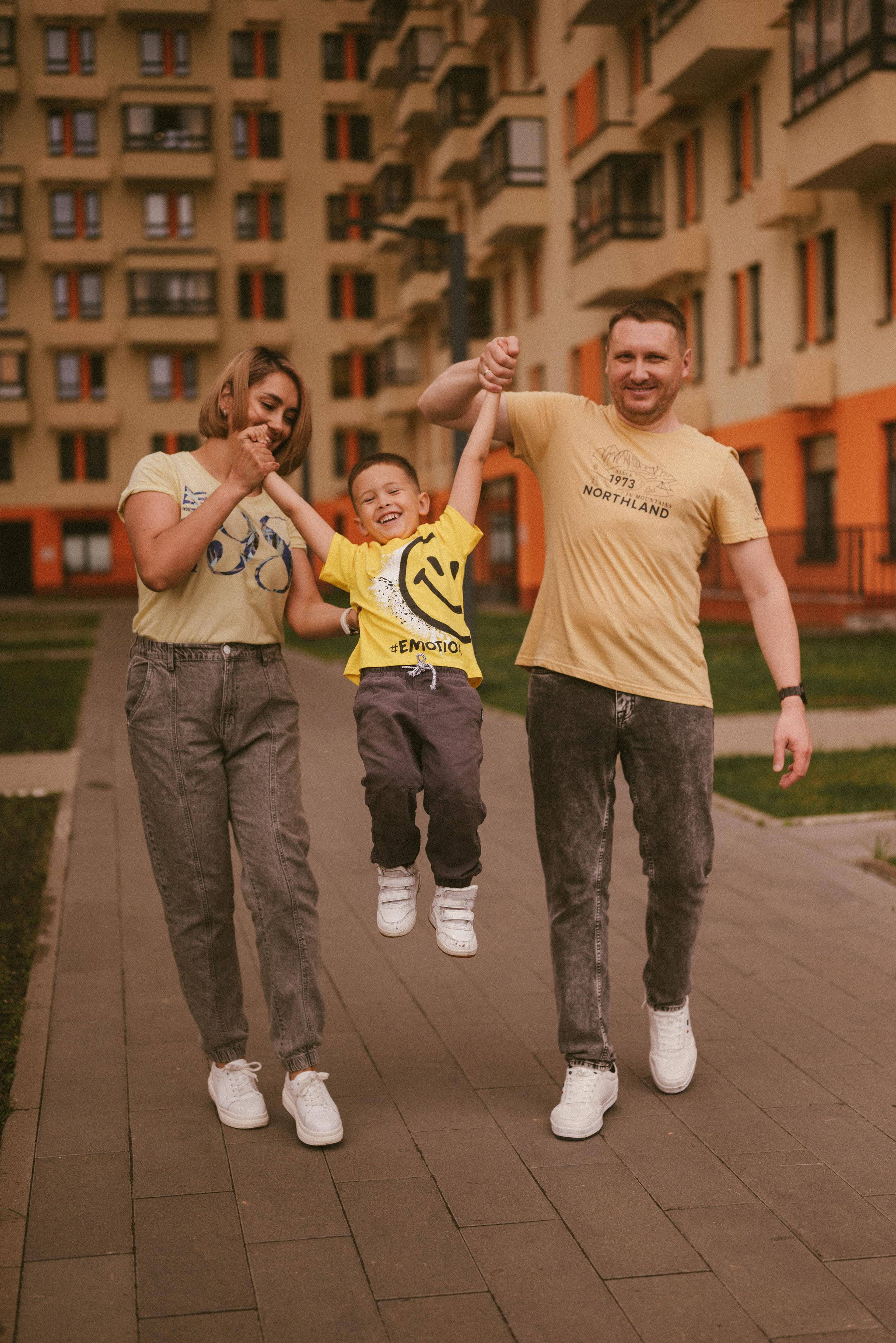 Сергей и Мария с Никитой и Миланой. Фотограф Кристина Пархоменко