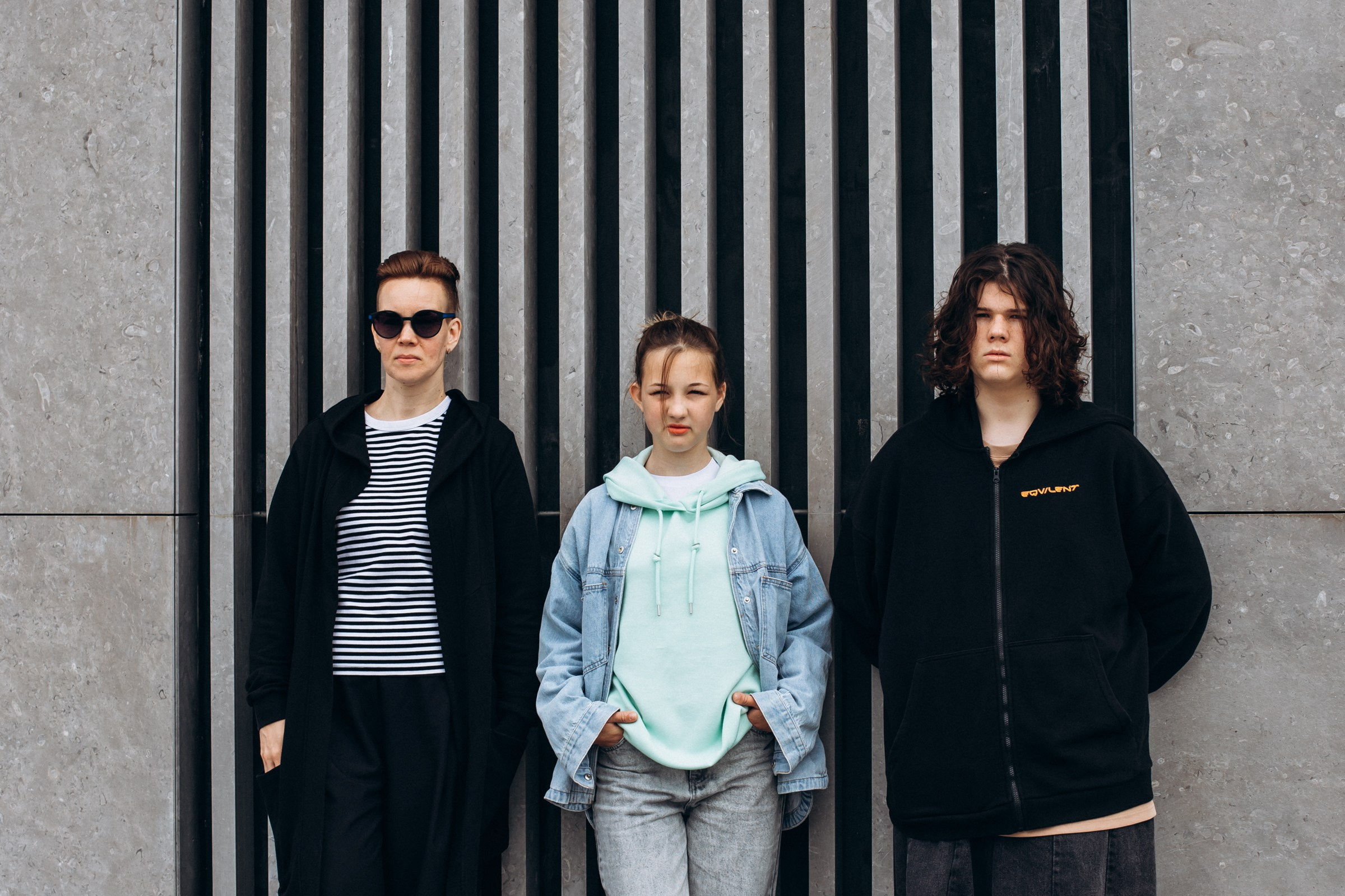 Катерина с детьми в июле. Фотопрогулка в Петербурге. Индивидуальный и семейный фотограф в Санкт-Петербурге