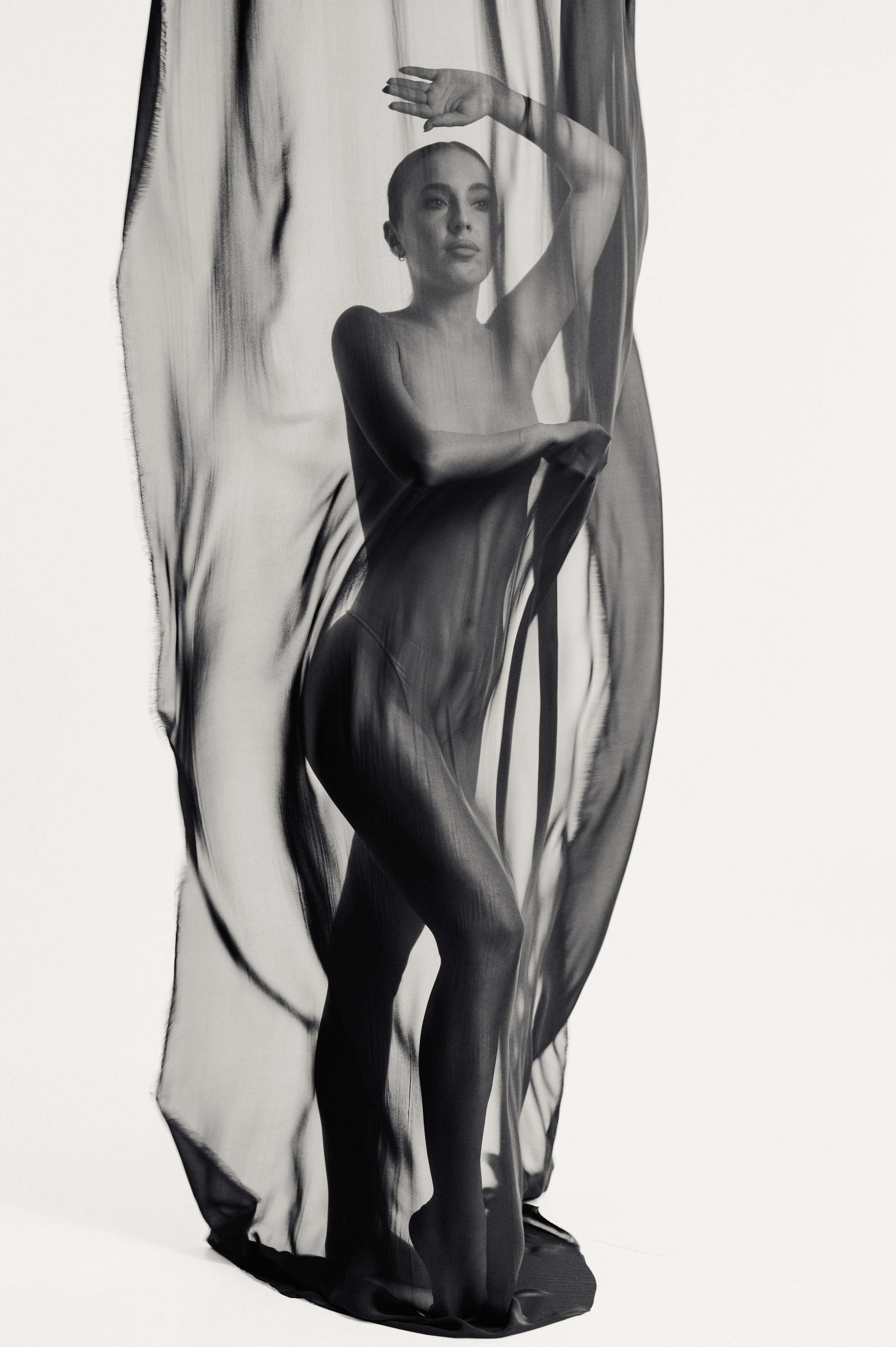 «Парящая ткань». Фотограф