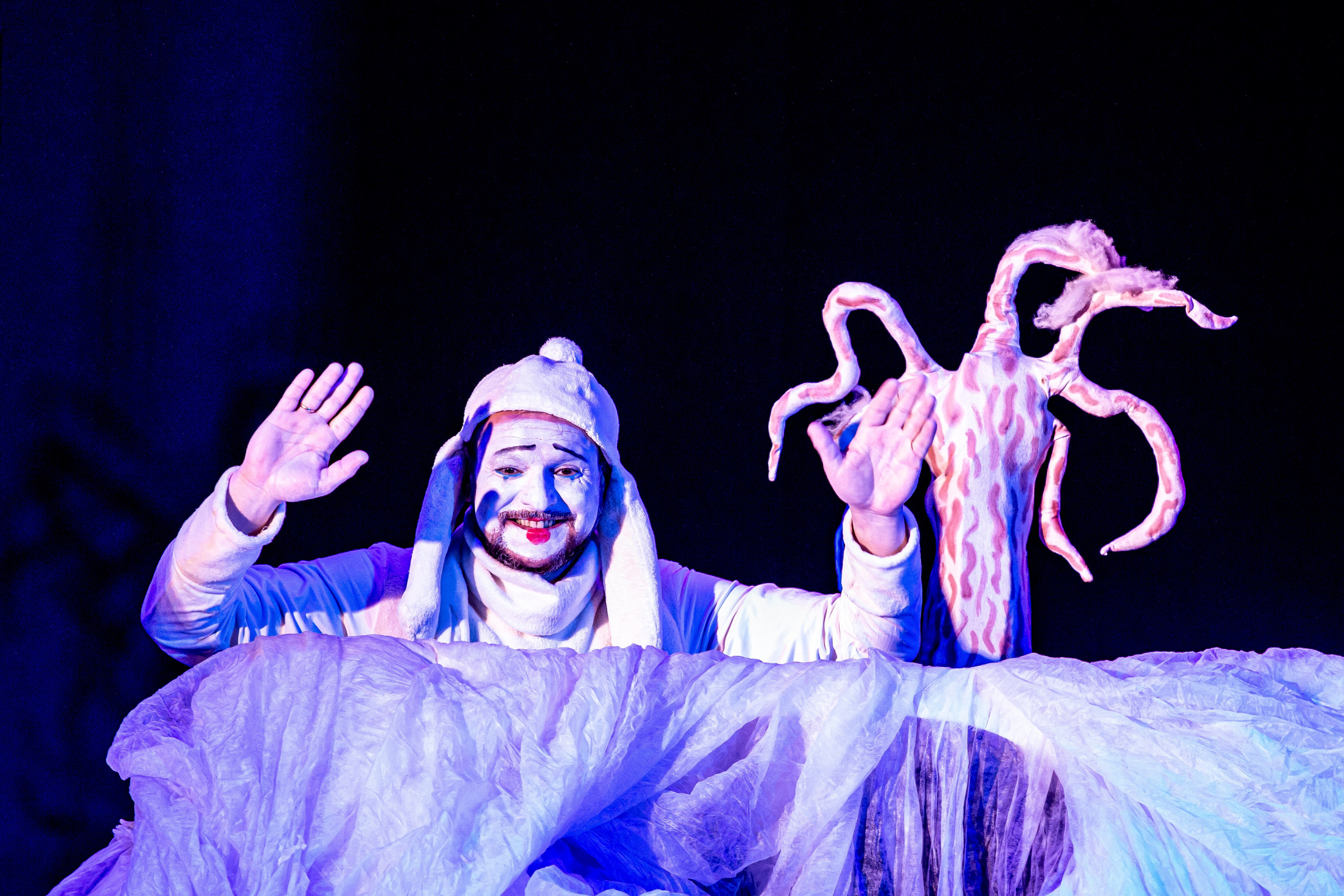 Спектакль Снежные человечки — театр Саквояж. Фотограф в Сочи Юрий Шептаев