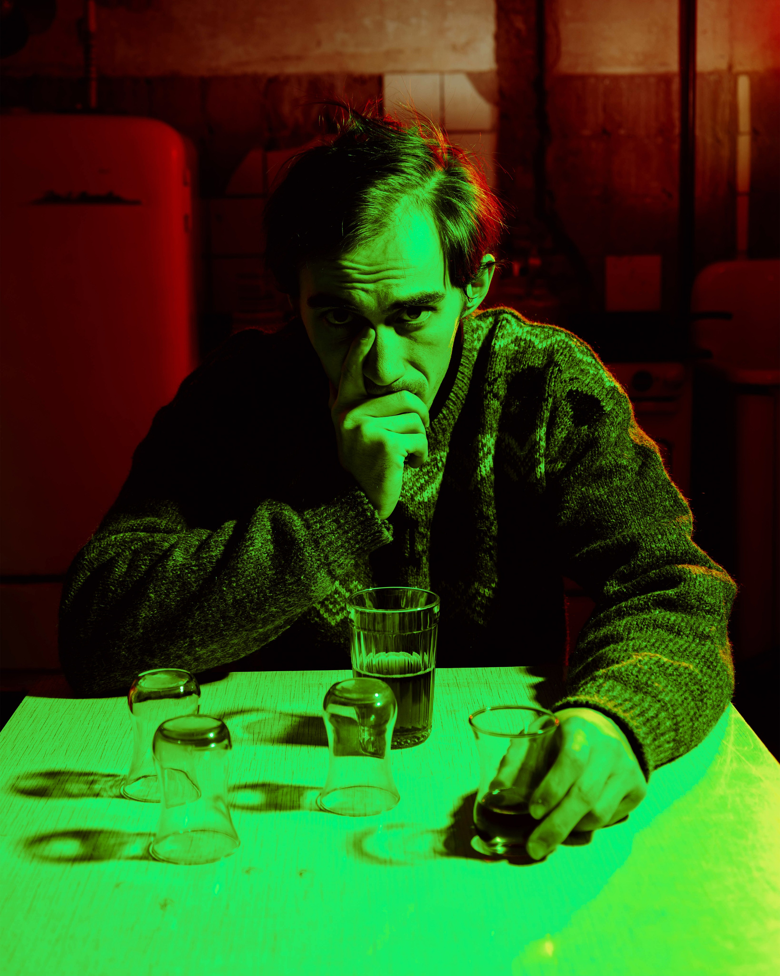 Павел — Алкоголь мой друг, алкоголь мой враг. Индивидуальный фотограф в Москве