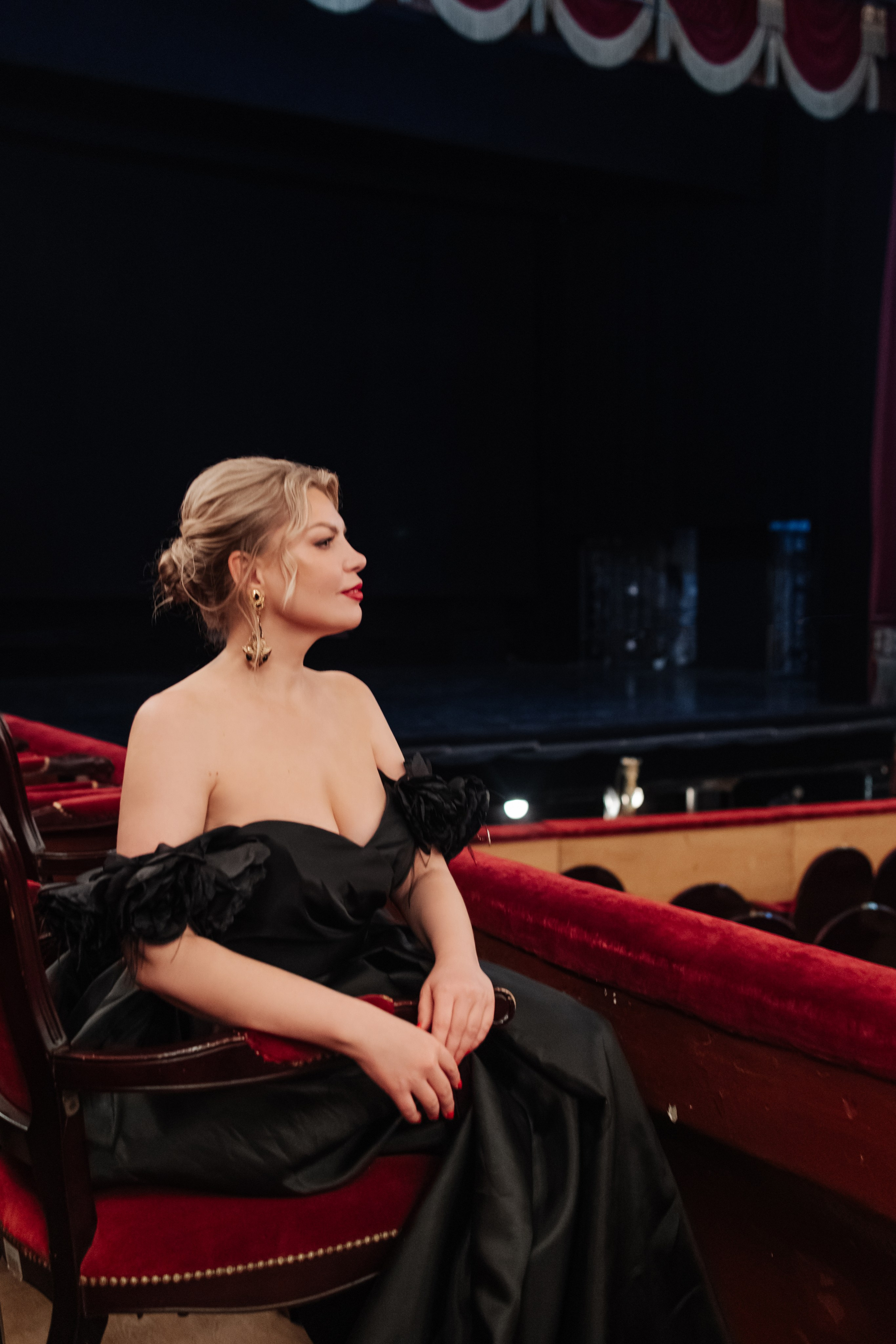 Фотопроект ТЕАТР. Анна Подчас — фотограф роскошных и успешных