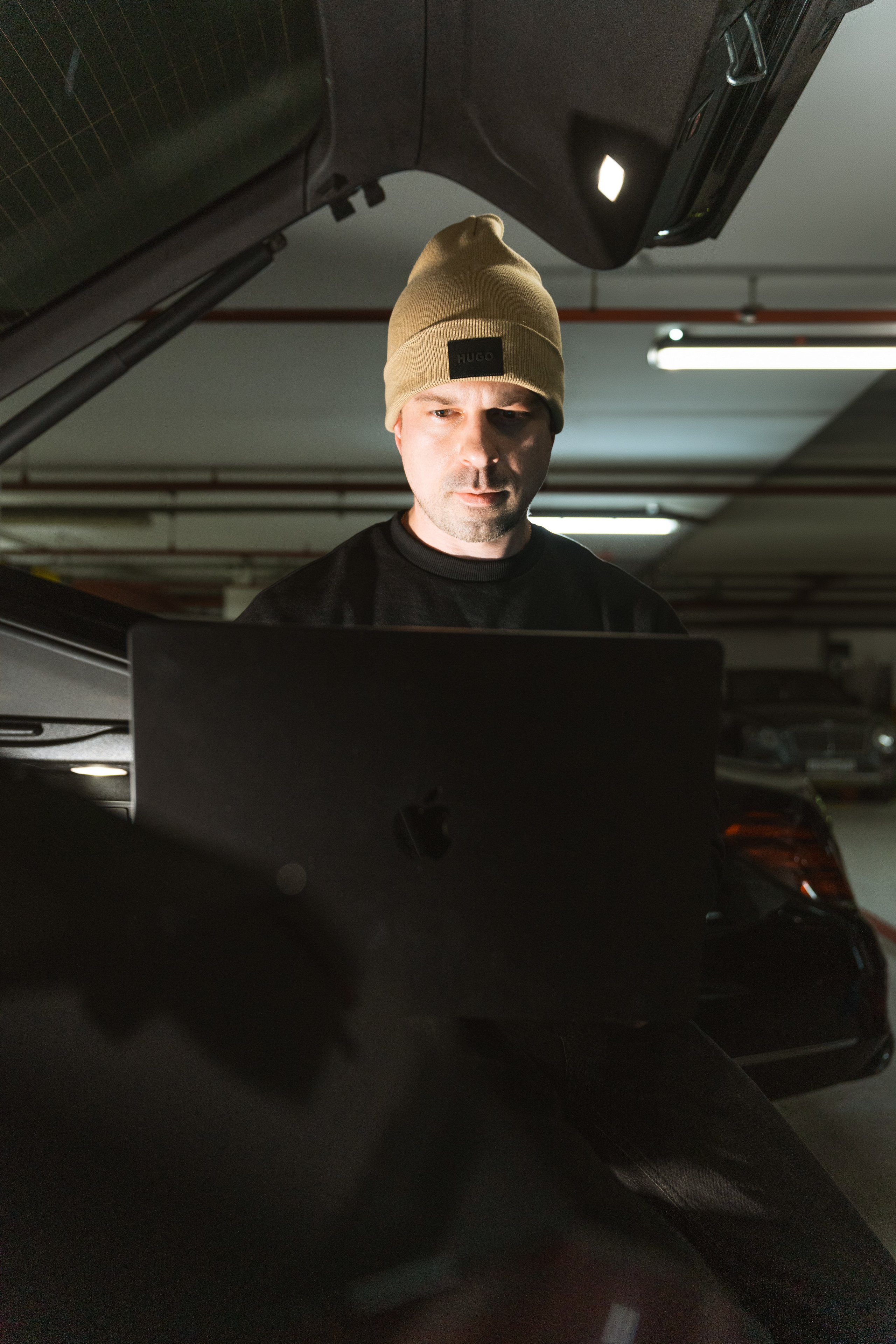 Современная фотосессия для специалиста IT-сферы. Портретный фотограф в Москве Фарид Леонов