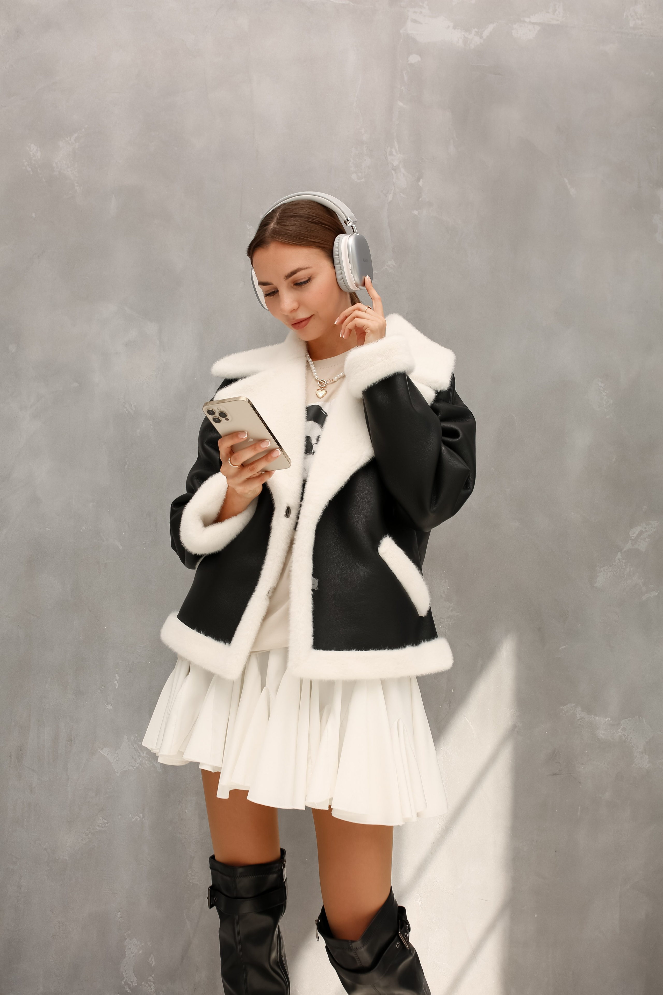 КАТАЛОГ ДЛЯ БРЕНДА ВЕРХНЕЙ ОДЕЖДЫ MISHKA. Бренд, контент фотограф в Волгограде Елена Даньшина