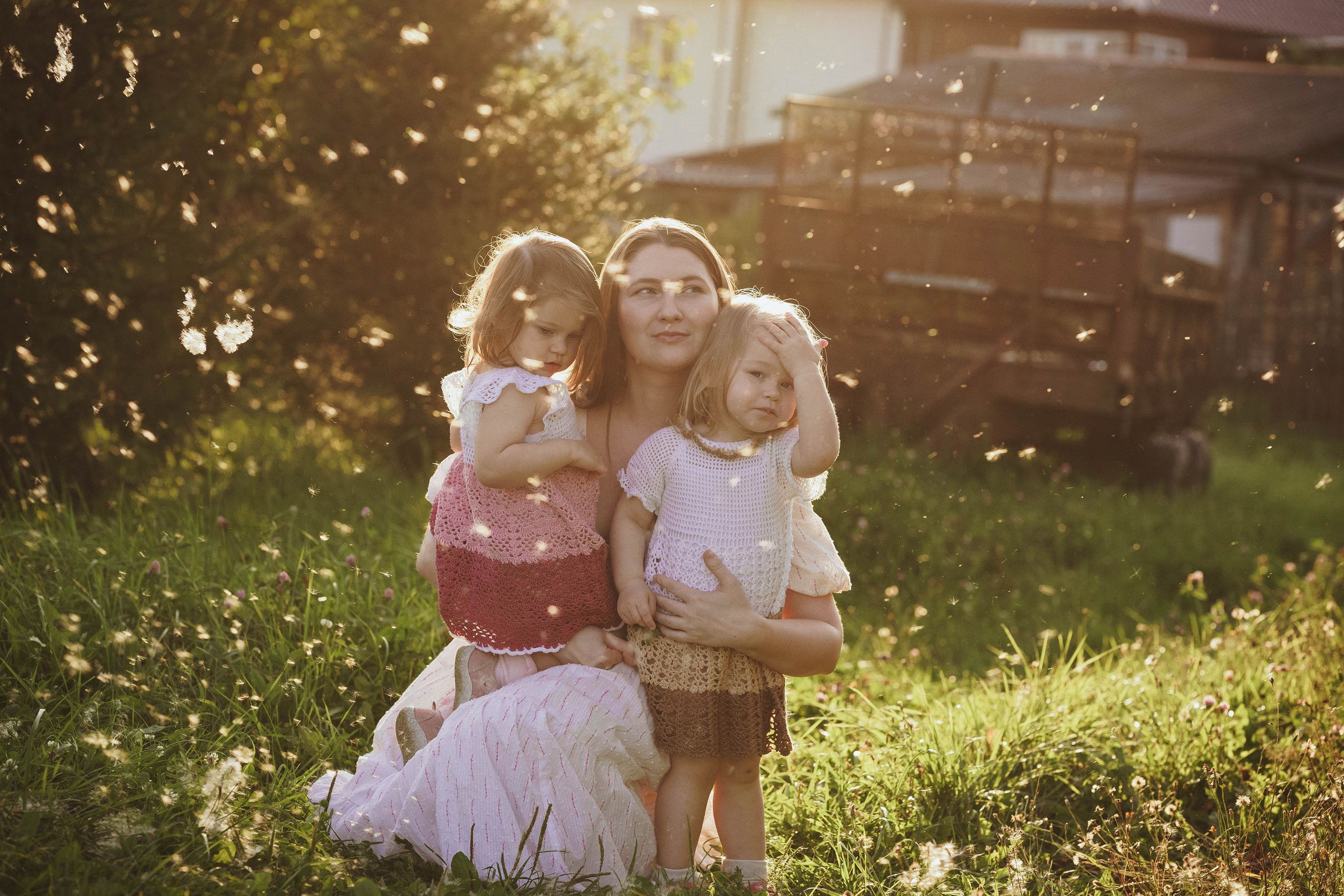 Мама с двойняшками, Костромская область. Наталья Дукалова фотограф Щелково Королев Пушкино Москва Балашиха