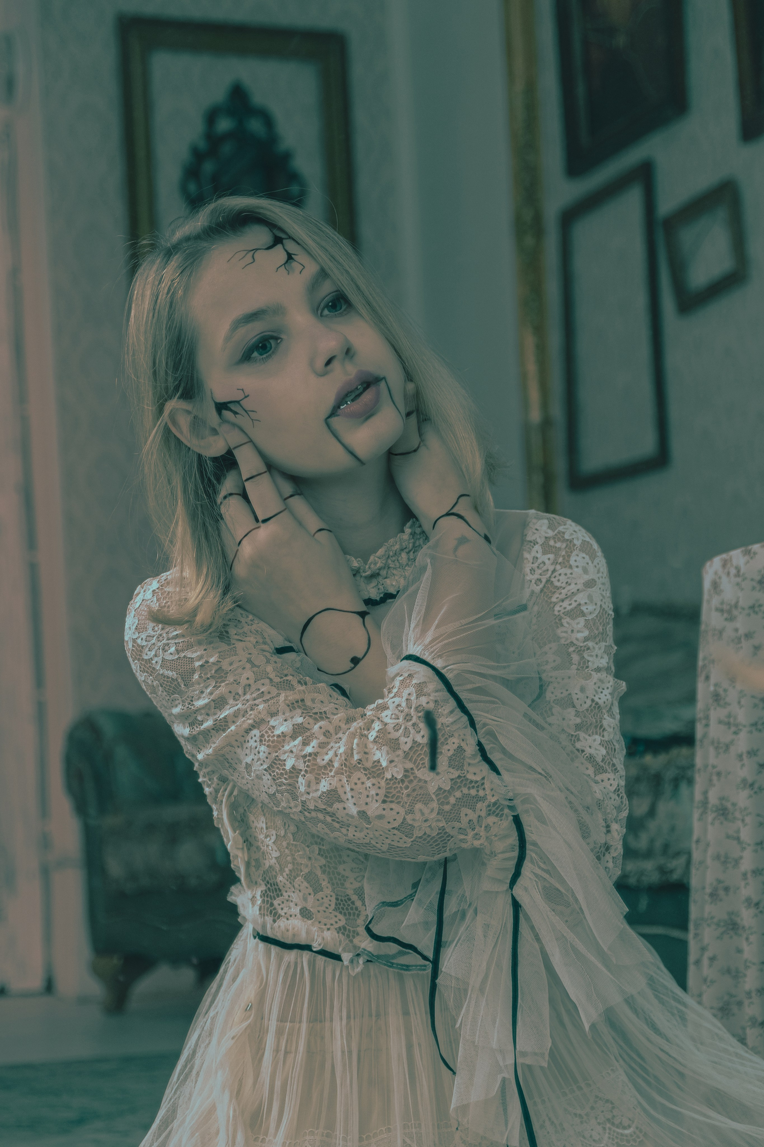 Креативная фотосессия в Ростове на Дону, съёмка марионетки на студии, красивые фотографии марионетки, Фотограф Ростов