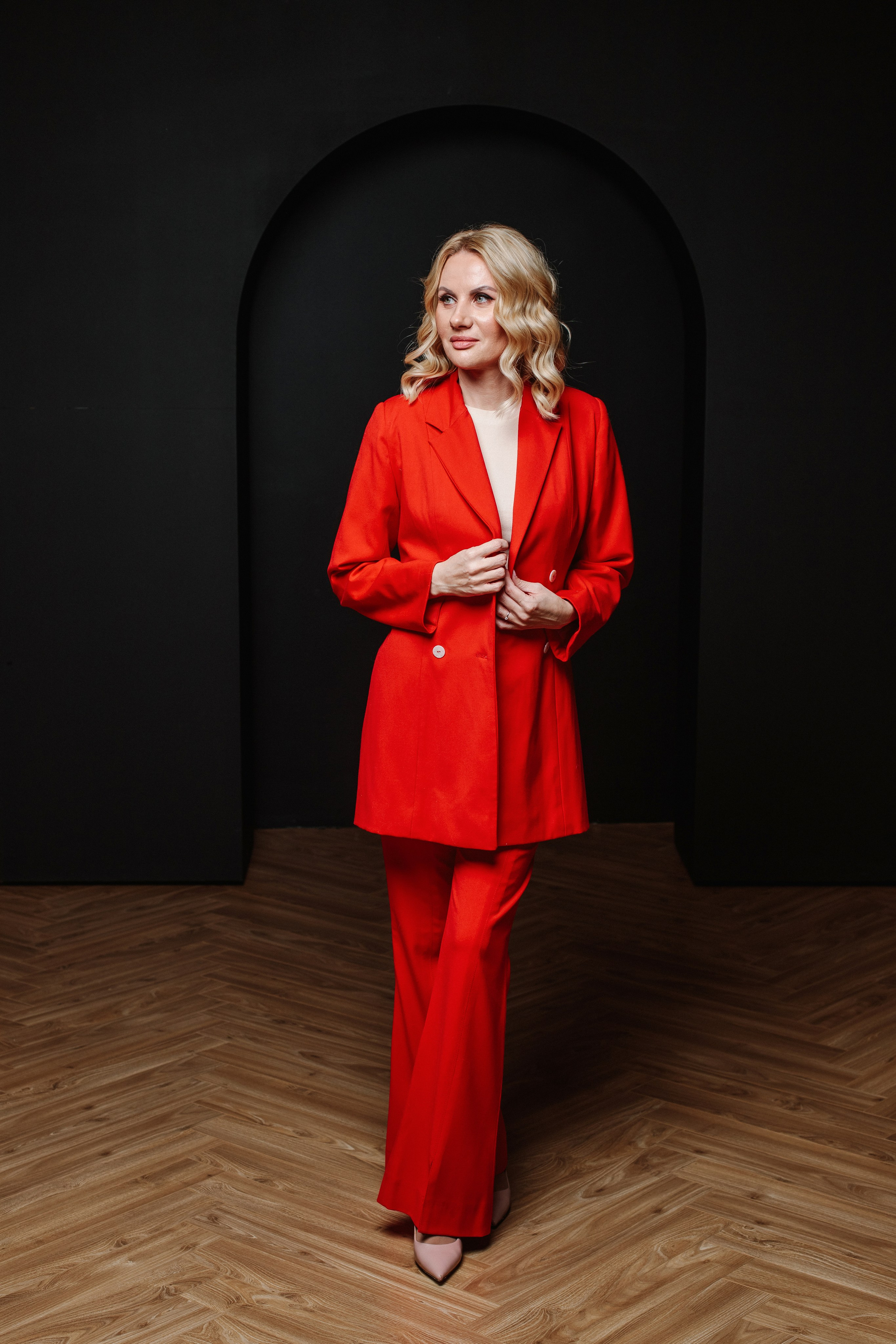 Контент фотосессия для кризисного налогового юриста. Контентный фотограф в Перми Натали Кытманова