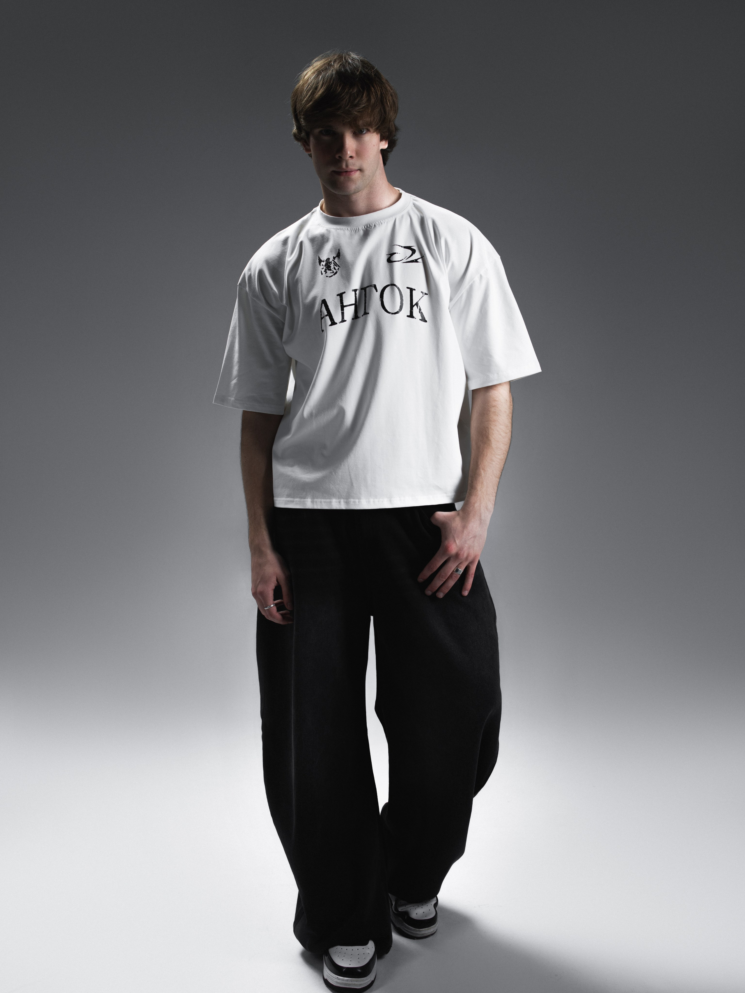 КАТАЛОГ | серый фон. RUNA production — стильные съемки для брендов