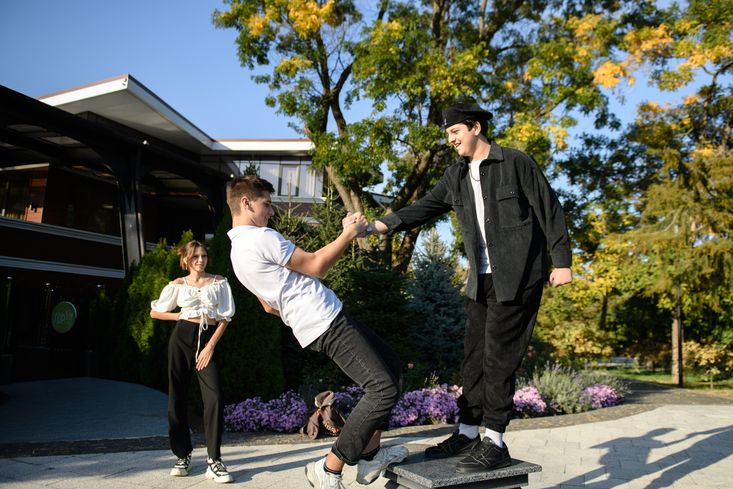 Осенняя прогулка 9 класс. Фотограф Ирина Сахарчук Выпускные альбомы для детского сада и школы