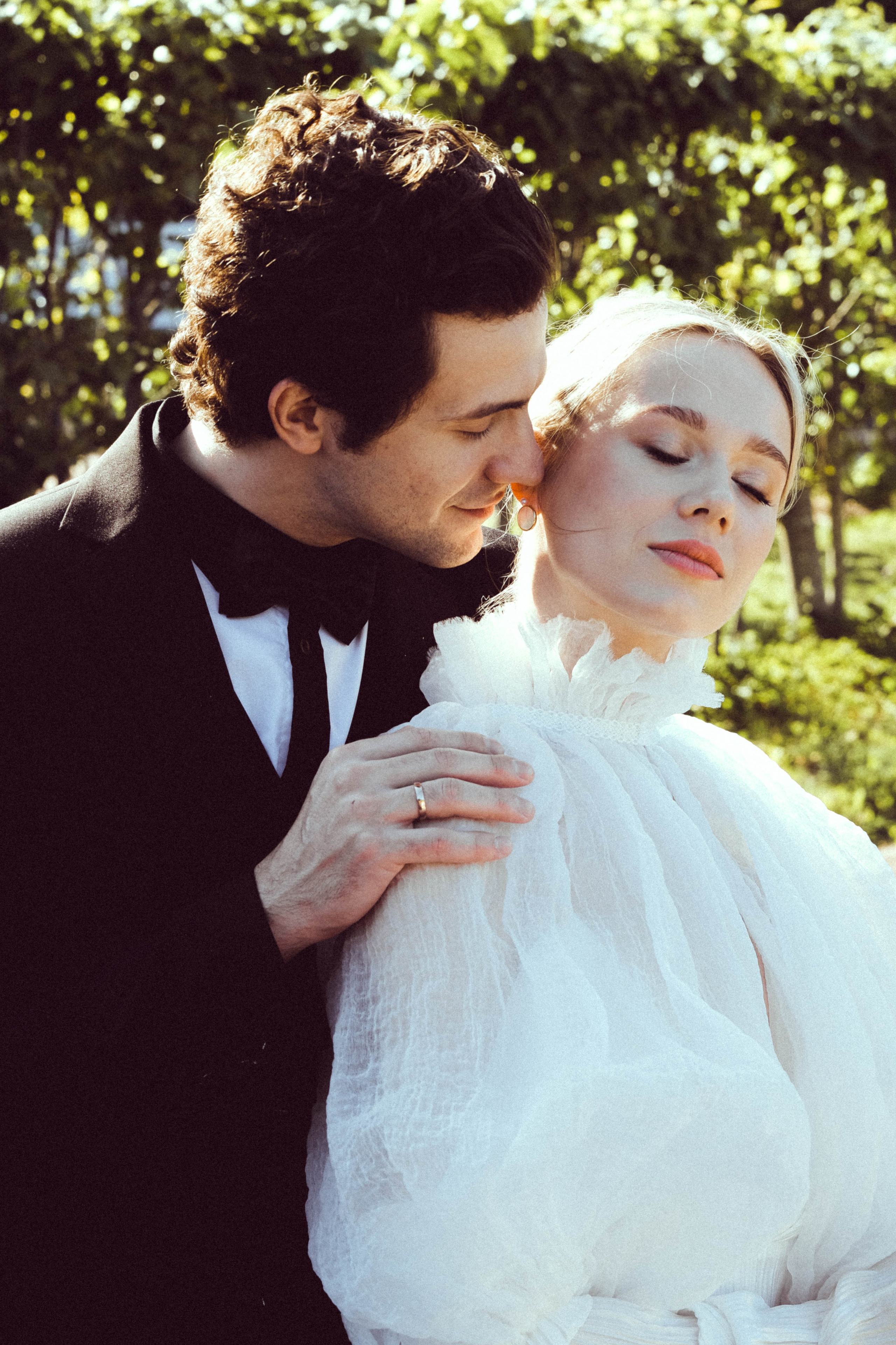 СВАДЕБНАЯ СЬЕМКА В ПАРКЕ ОРАНИЕНБАУМ. Профессиональный фотограф, Санкт-Петербург — Виктория Богомолова