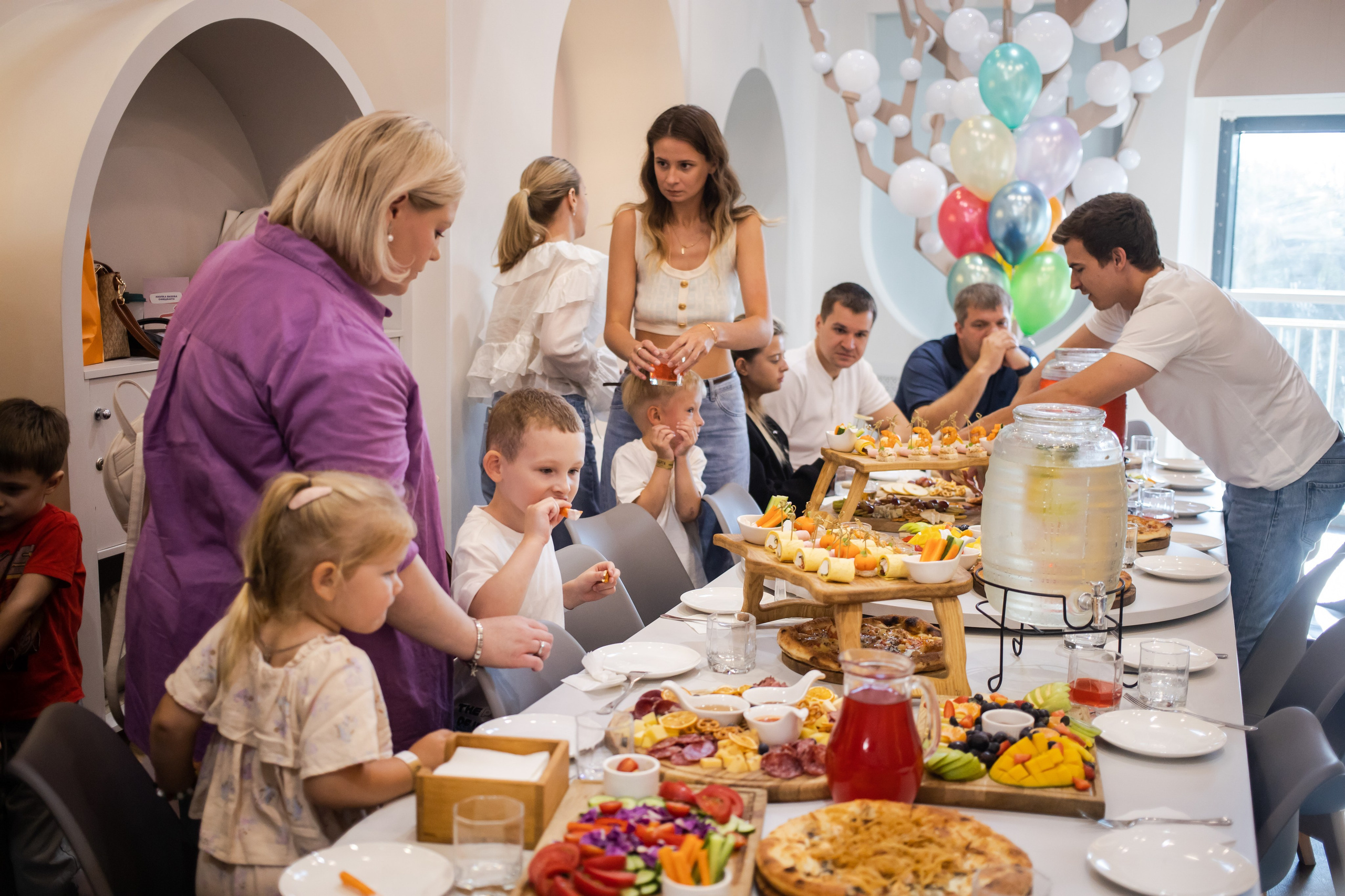 Марату 5. Фотографии с любовью