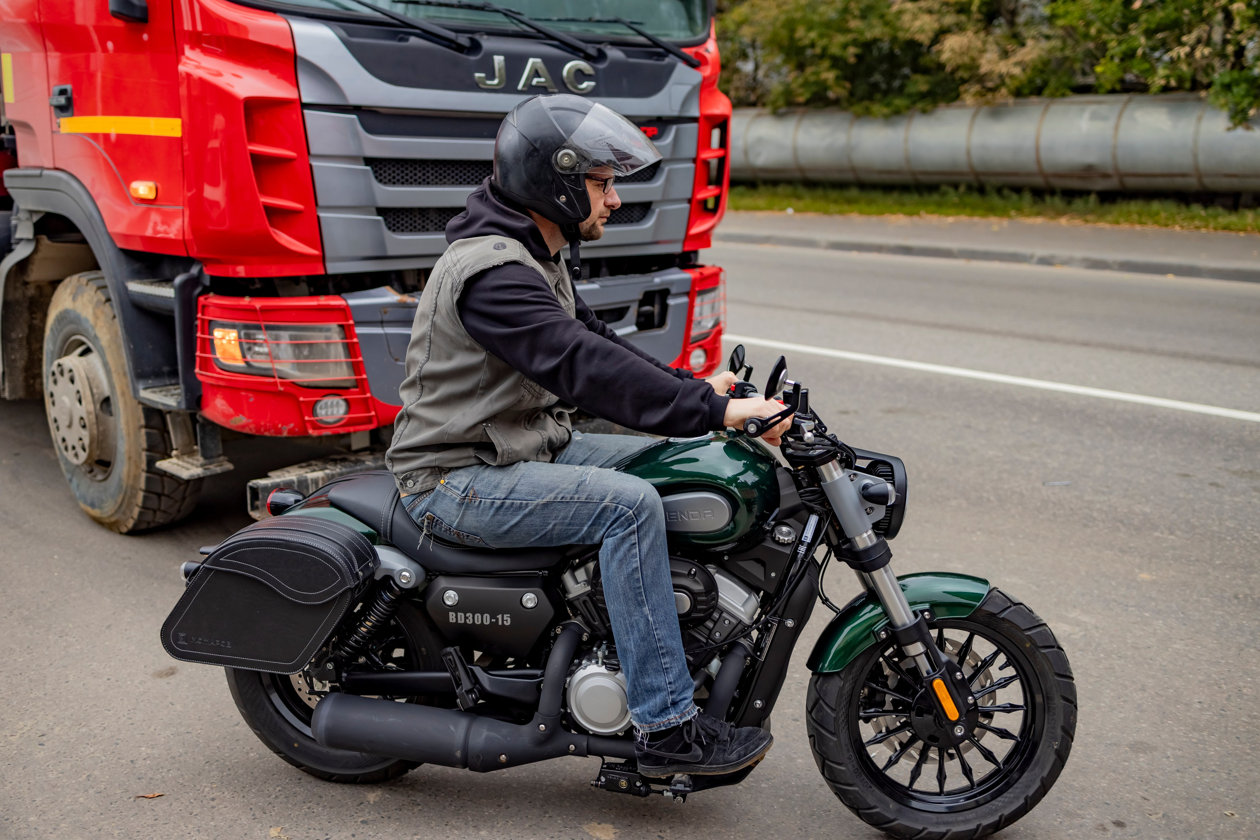 Съемка для журнала мотоцикл Benda Chinchilla. Репортажный, семейный и студийный фотограф в Москве Демин Алексей