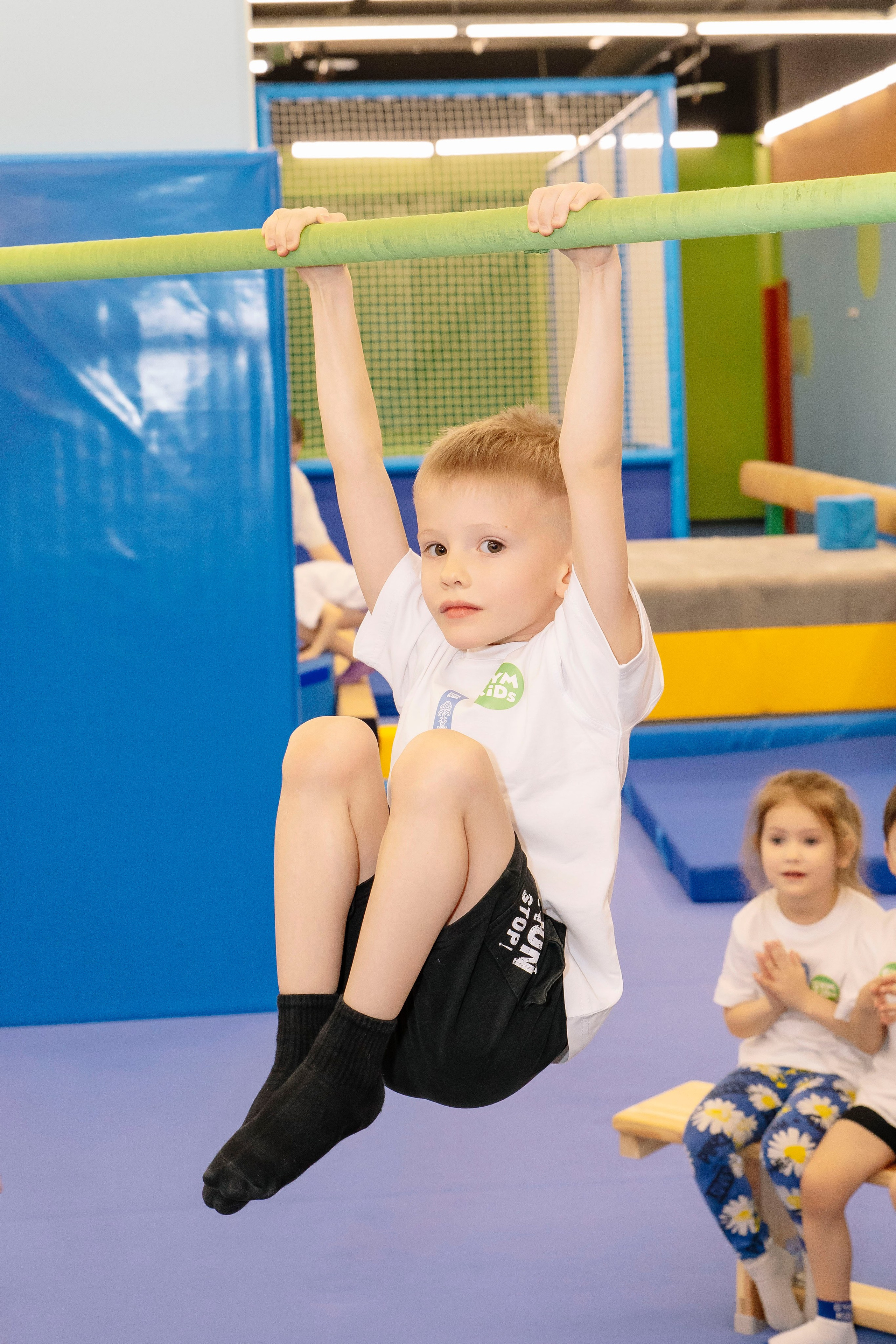 Соревнования по гимнастике в Gymkids Чертаново. Профессиональный фотограф в Москве | Заказать фотосессию и съемку