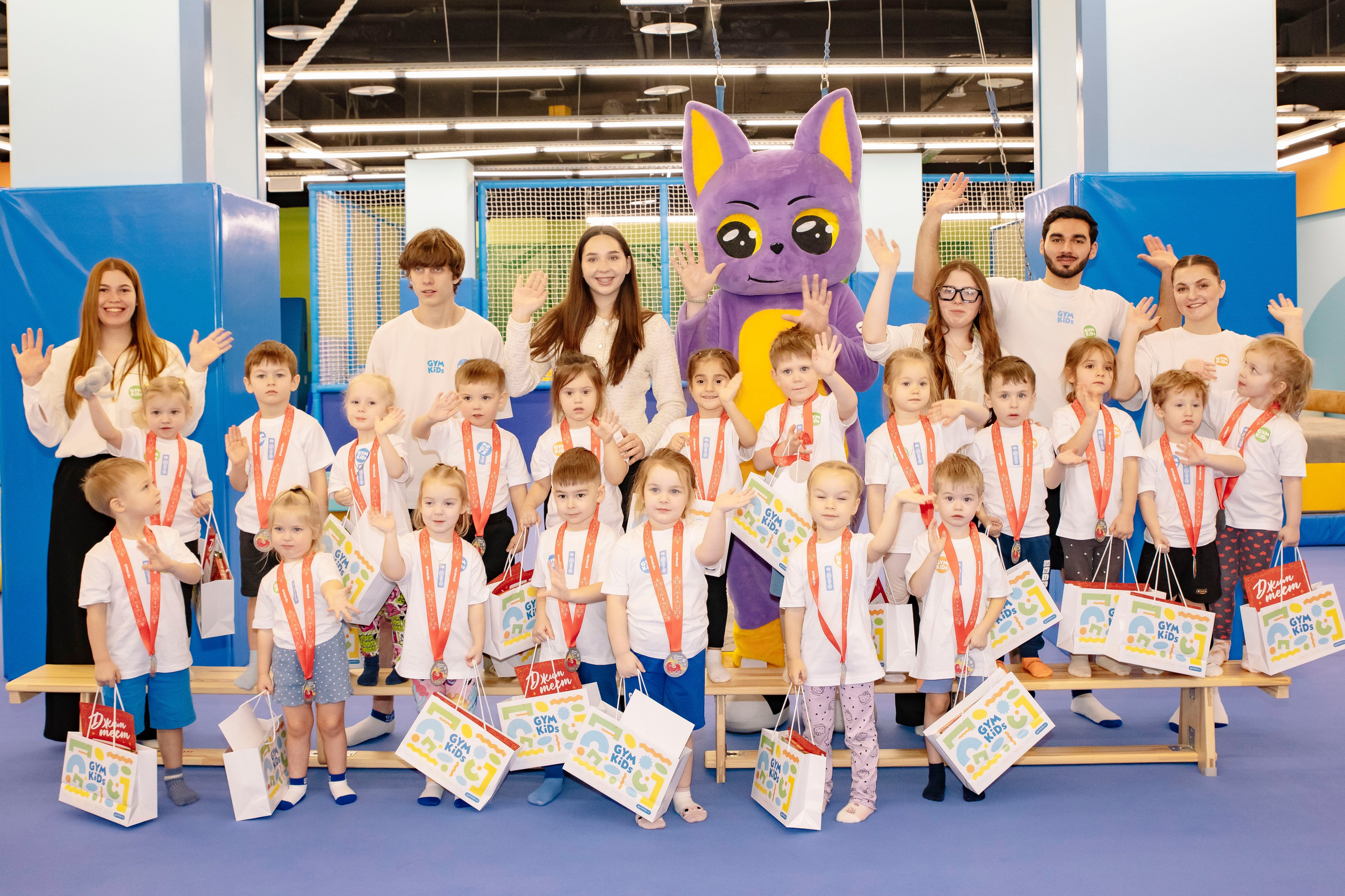 Соревнования по гимнастике в Gymkids Чертаново. Профессиональный фотограф в Москве | Заказать фотосессию и съемку