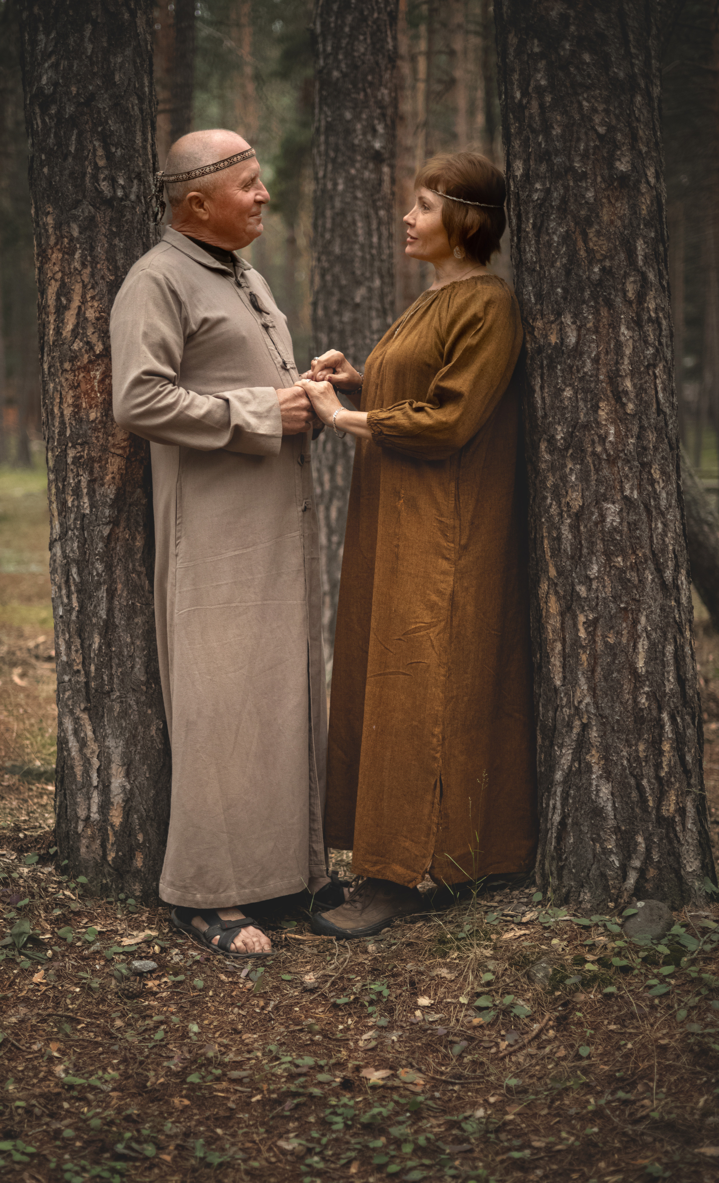 Две половинки рождены чтобы найти свою судьбу.У каждого свой путь, своя история. В каждой истории любви есть и тёмное и светлое, есть тайна, счастье и разочарование. С момента появления на этот свет мы пишем книгу своей судьбы. А может кто-то это делает за нас?Итог уже не важен, важен путь.                                  Место съёмки: Кабардино-Балкария