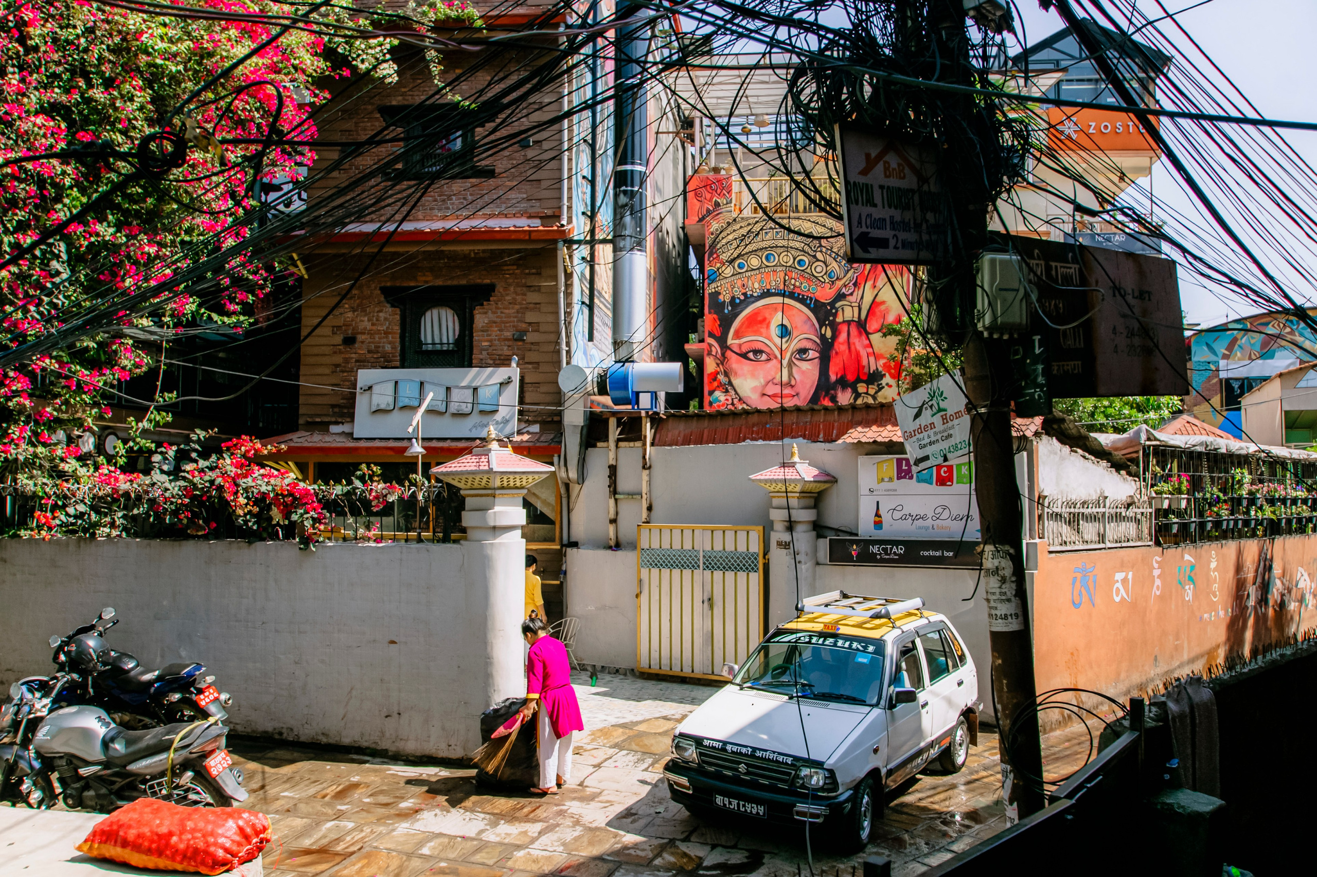 Катманду стрит фото. Iraogo