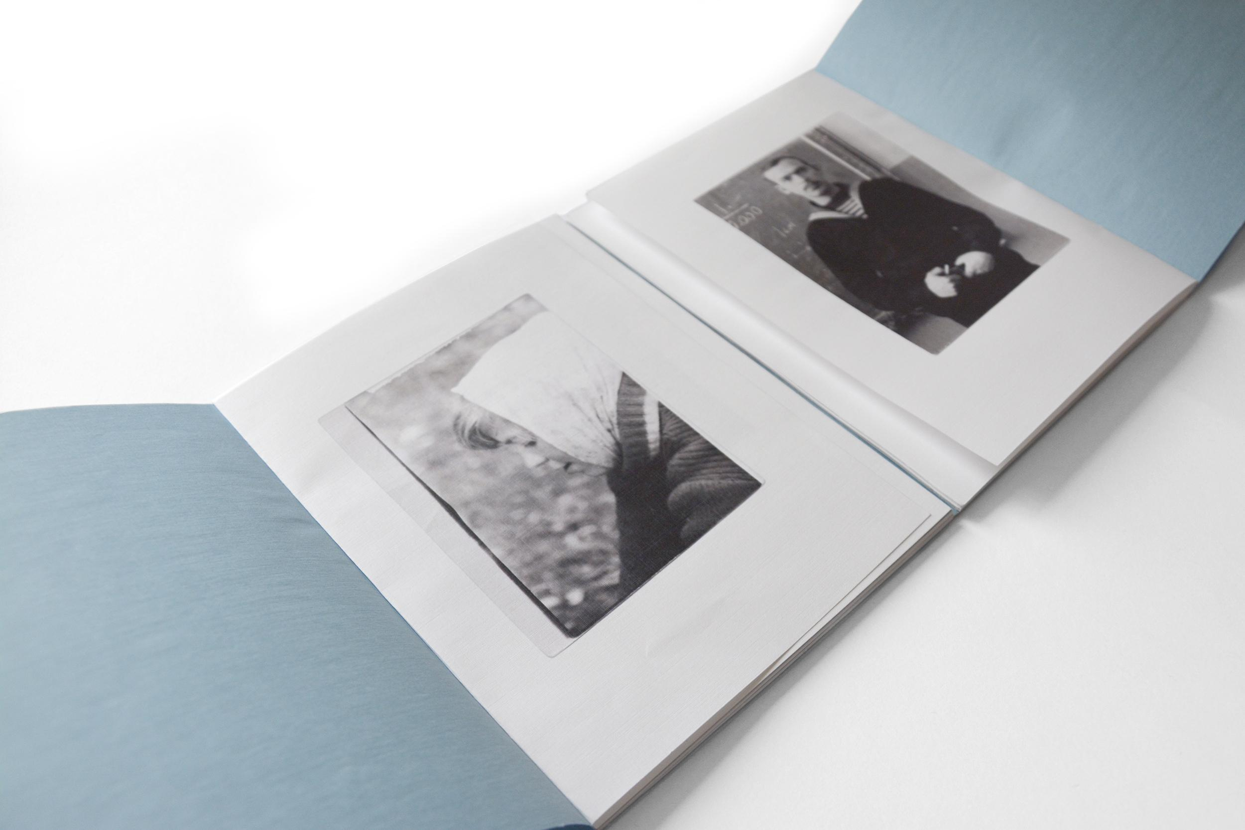 Письма начались еще до женитьбы, когда папа был курсантом мореходного училища, потом свадьба, продолжение учебы и бесконечная череда писем.После службы папа работает в Балтийском морском пароходстве радистом, ходит в загранплавание и отсутствует по полгода в семье.