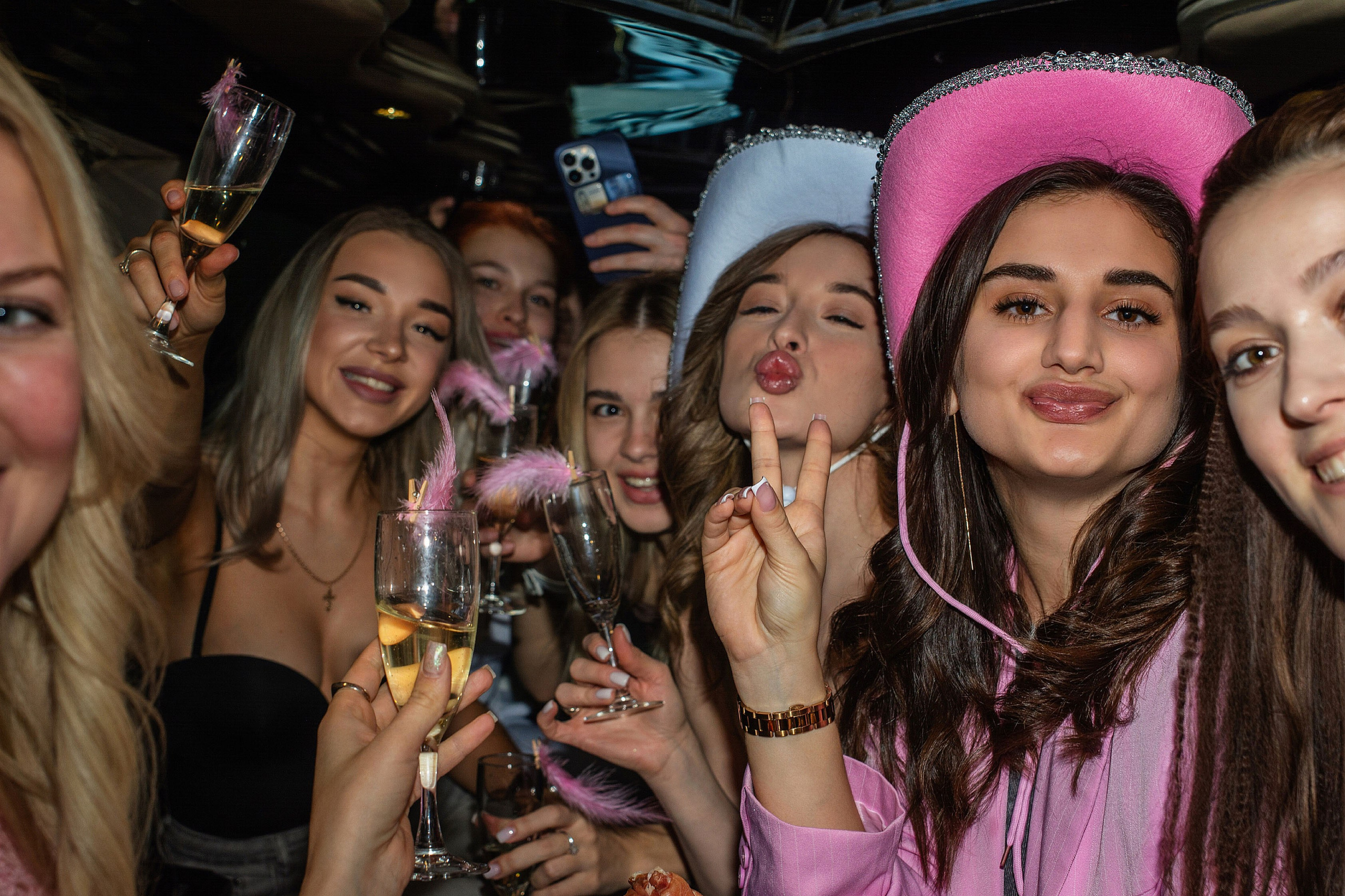 Девичник в лимузине. Фотограф в Москве Ангелина Ким