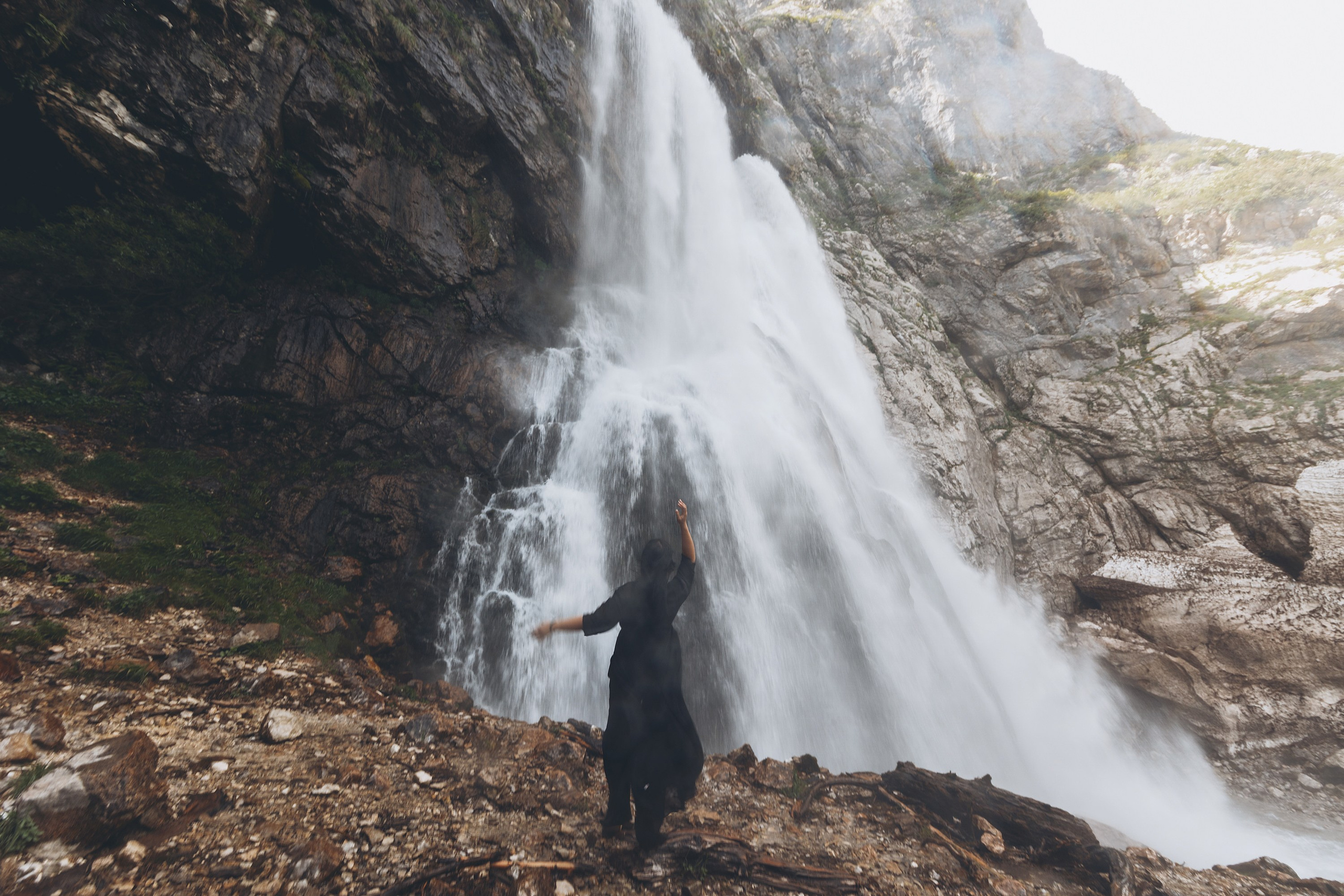 Водопад Гега 15 000т. RetroChic Фото