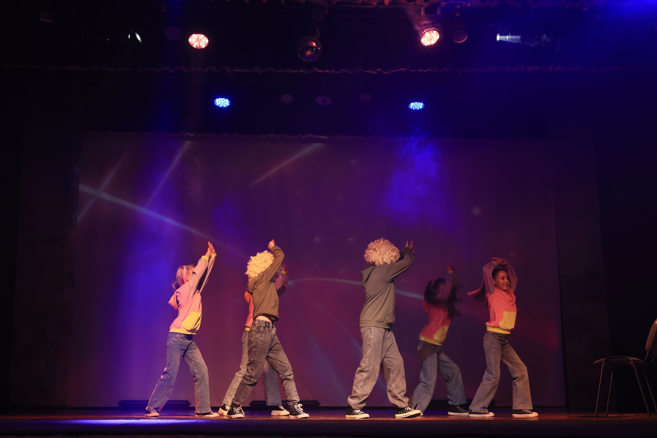 Концерт к 8 Марта в ДК «Металлург» г. Тула. Фотограф в Туле Крупский АнДРей. Фотостудия «КАДР71» в Туле