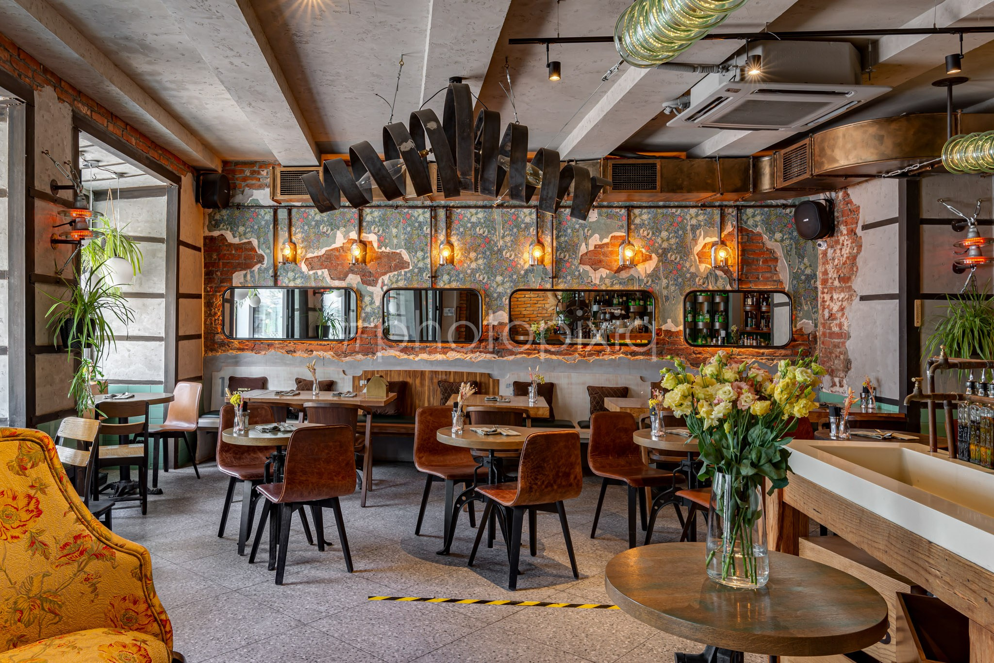 Интерьерная съёмка бара Masters & Margaritas на Пятницкой. Интерьерная съёмка и виртуальные туры — Интерьерный фотограф Кузнецов Сергей (photopixiq)