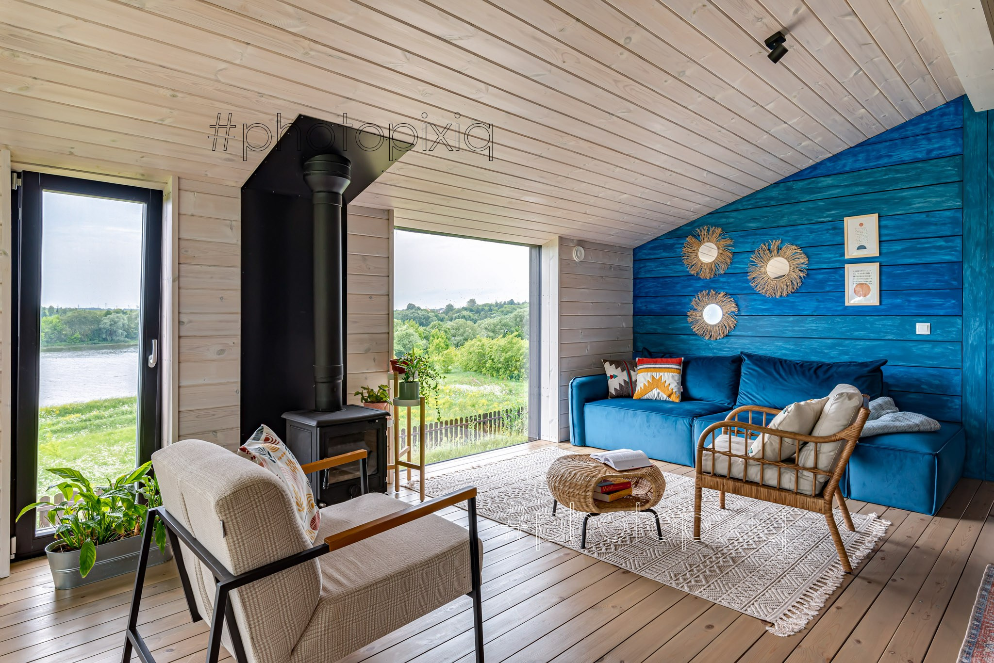 Съёмка загородного дома на Оке для аренды. Интерьерная съёмка и виртуальные туры — Интерьерный фотограф Кузнецов Сергей (photopixiq)