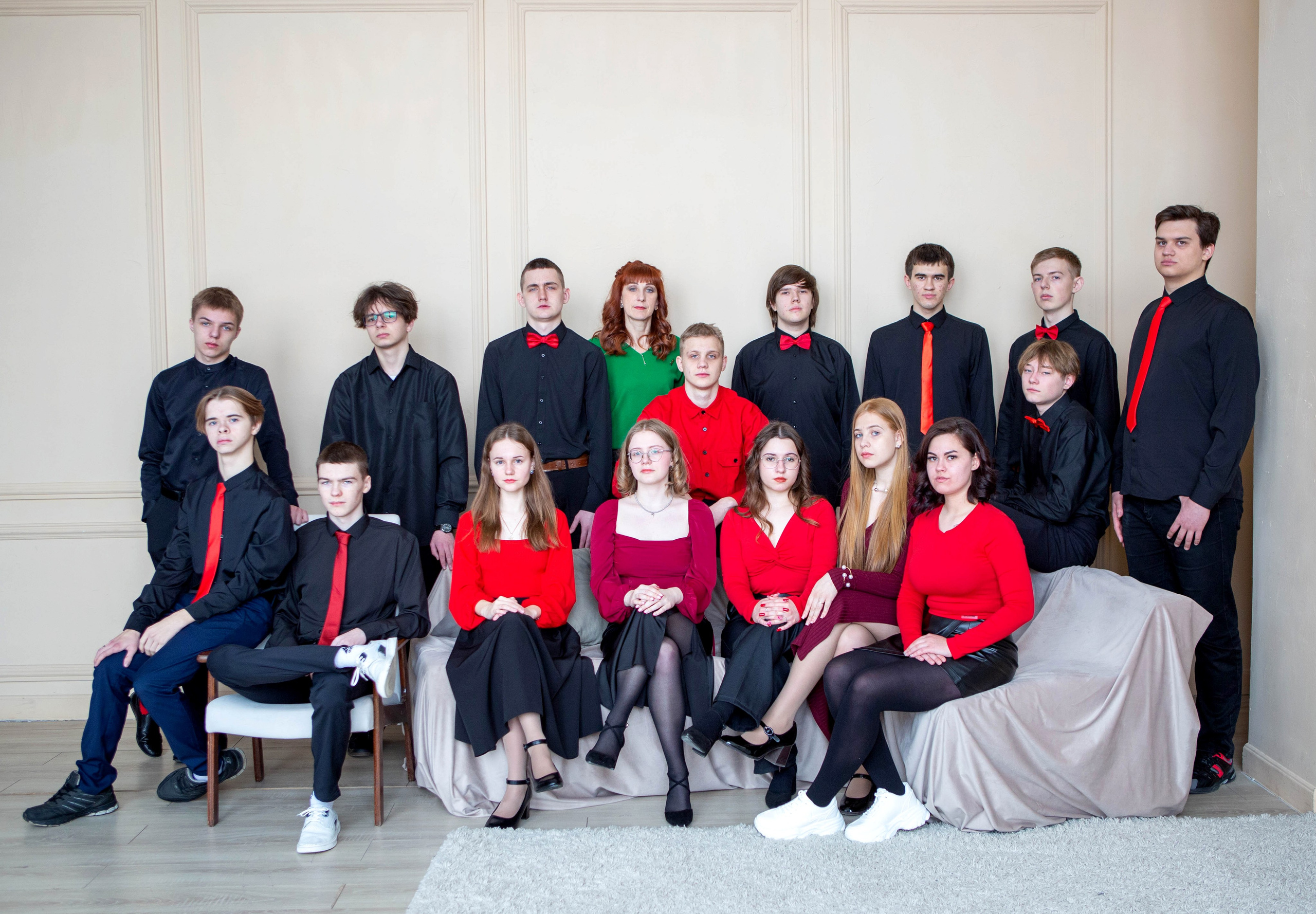 Красный с черным. Выпускные альбомы Воронеж от Веры Соколовой