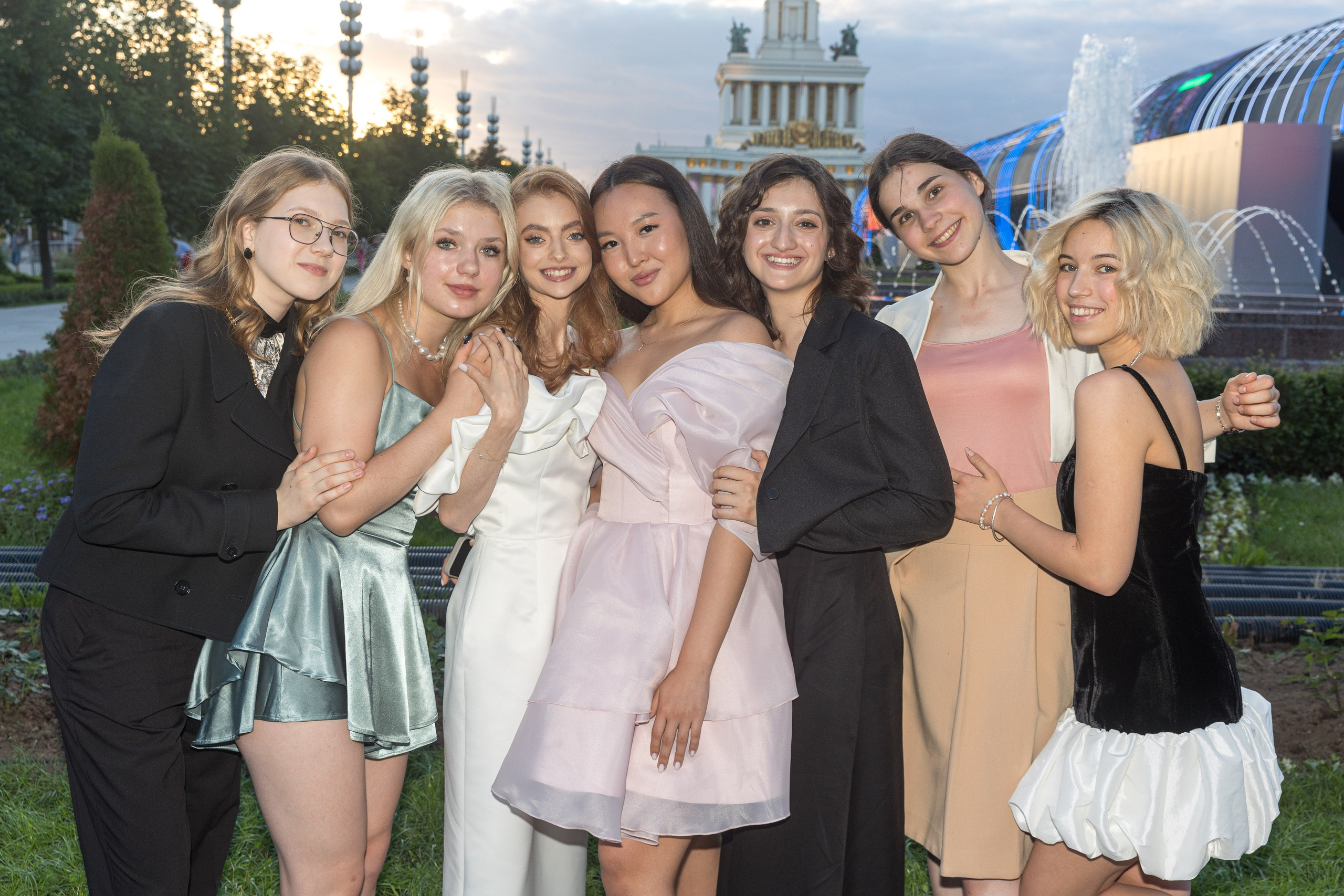 Прогулка перед выпускным. ВДНХ. Школьный фотограф в Москве Семенова Ирина