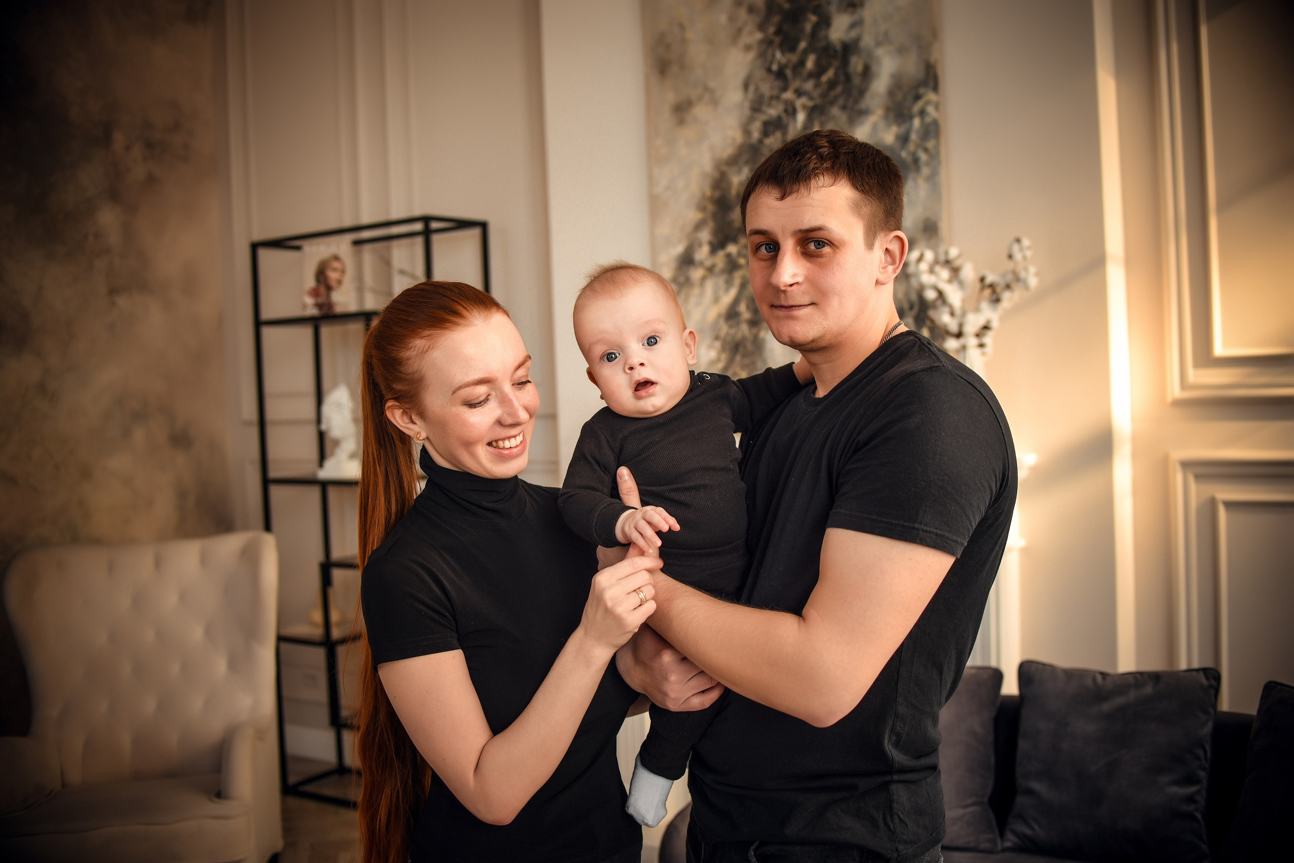 Семейная студийная фотосессия 3. Свадебный, семейный, детский, контент фотограф в Омске Максим Ильин