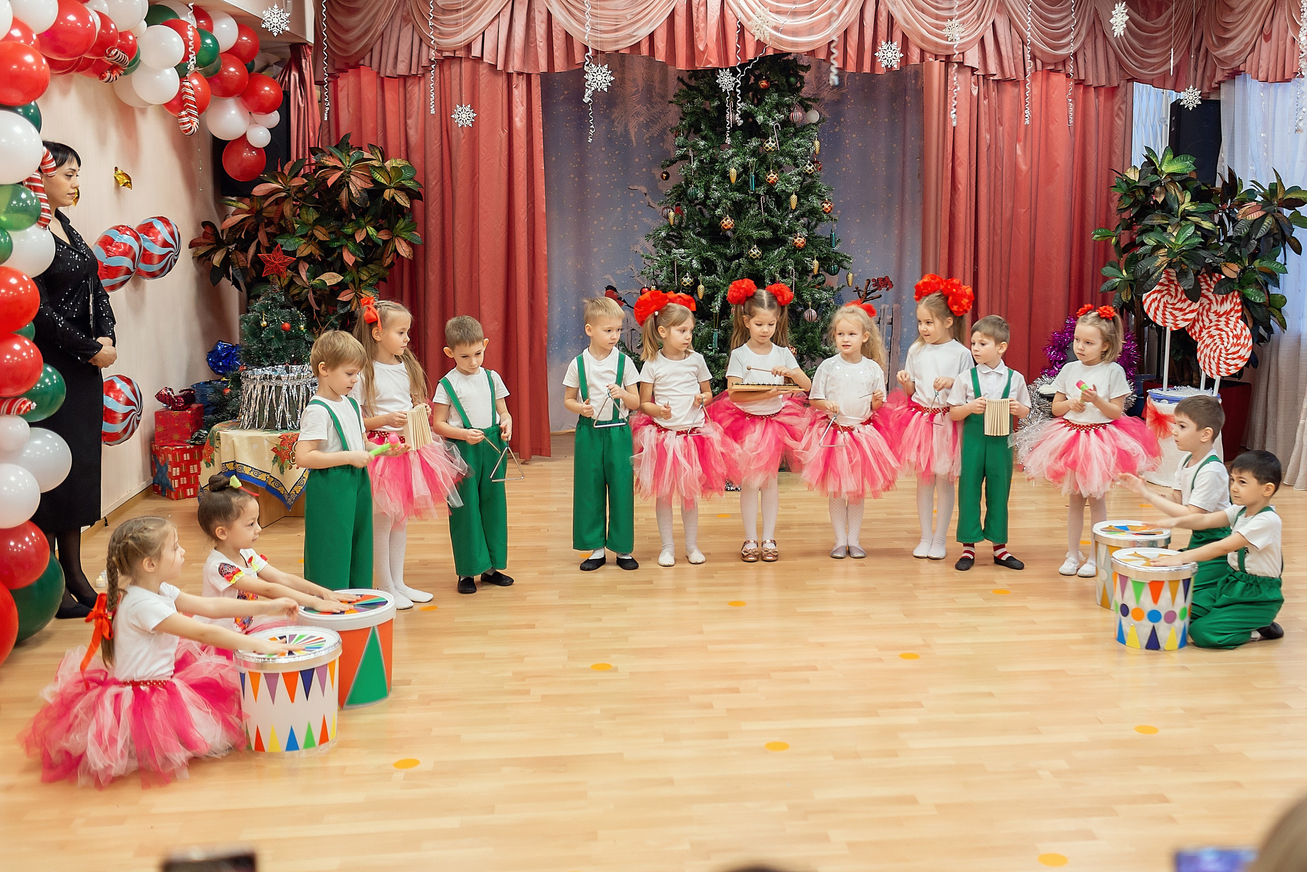 Утренник_"Карамельная фабрика» 2024. Семейный фотограф в Санкт-Петербурге