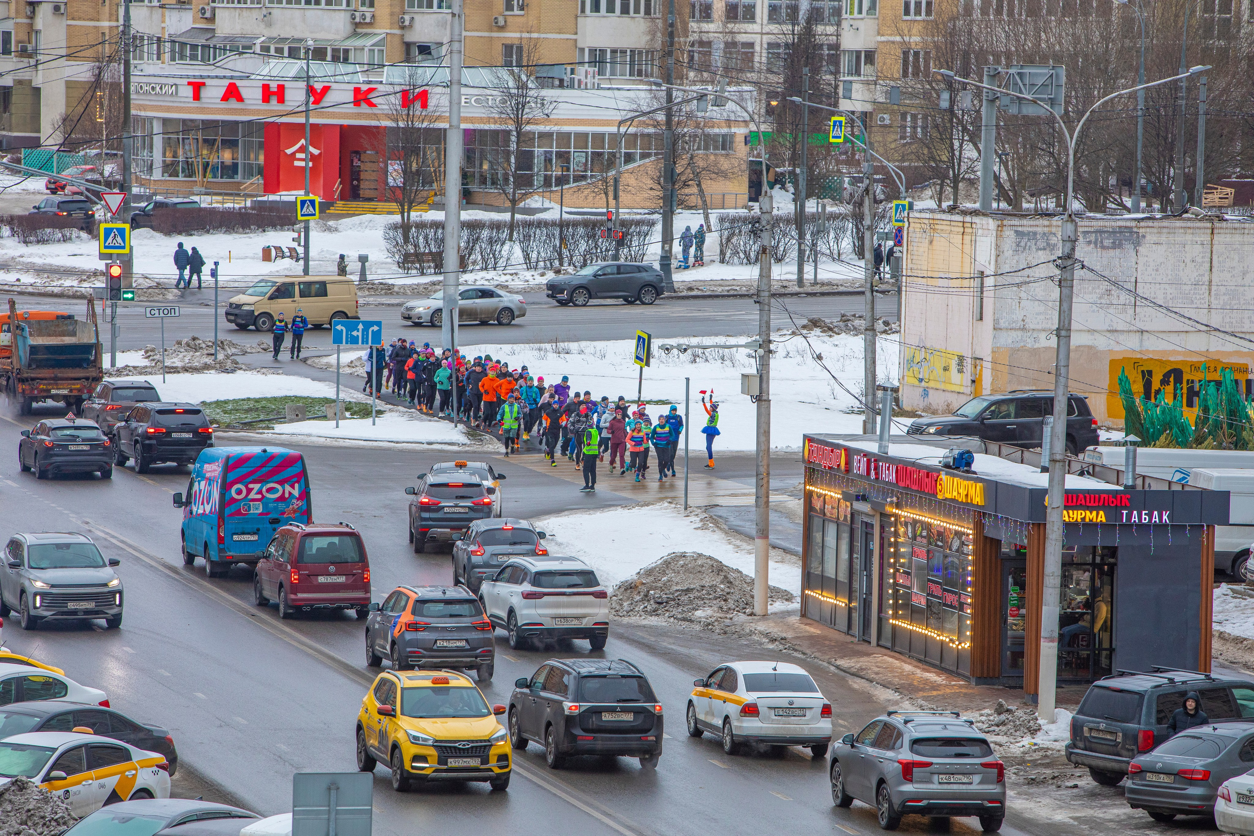Марафон у дома, этап Химки 22.12.24. Фотограф Сергей Ловкий