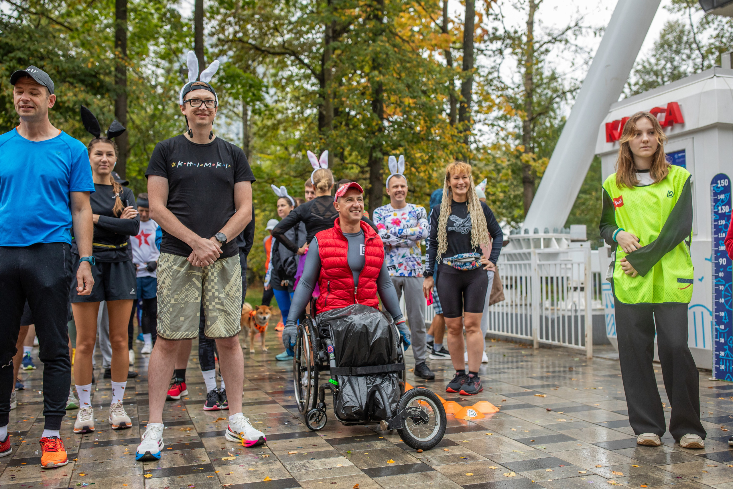 7 лет забегам 5 вёрст Химки 28.09.24. Фотограф Сергей Ловкий