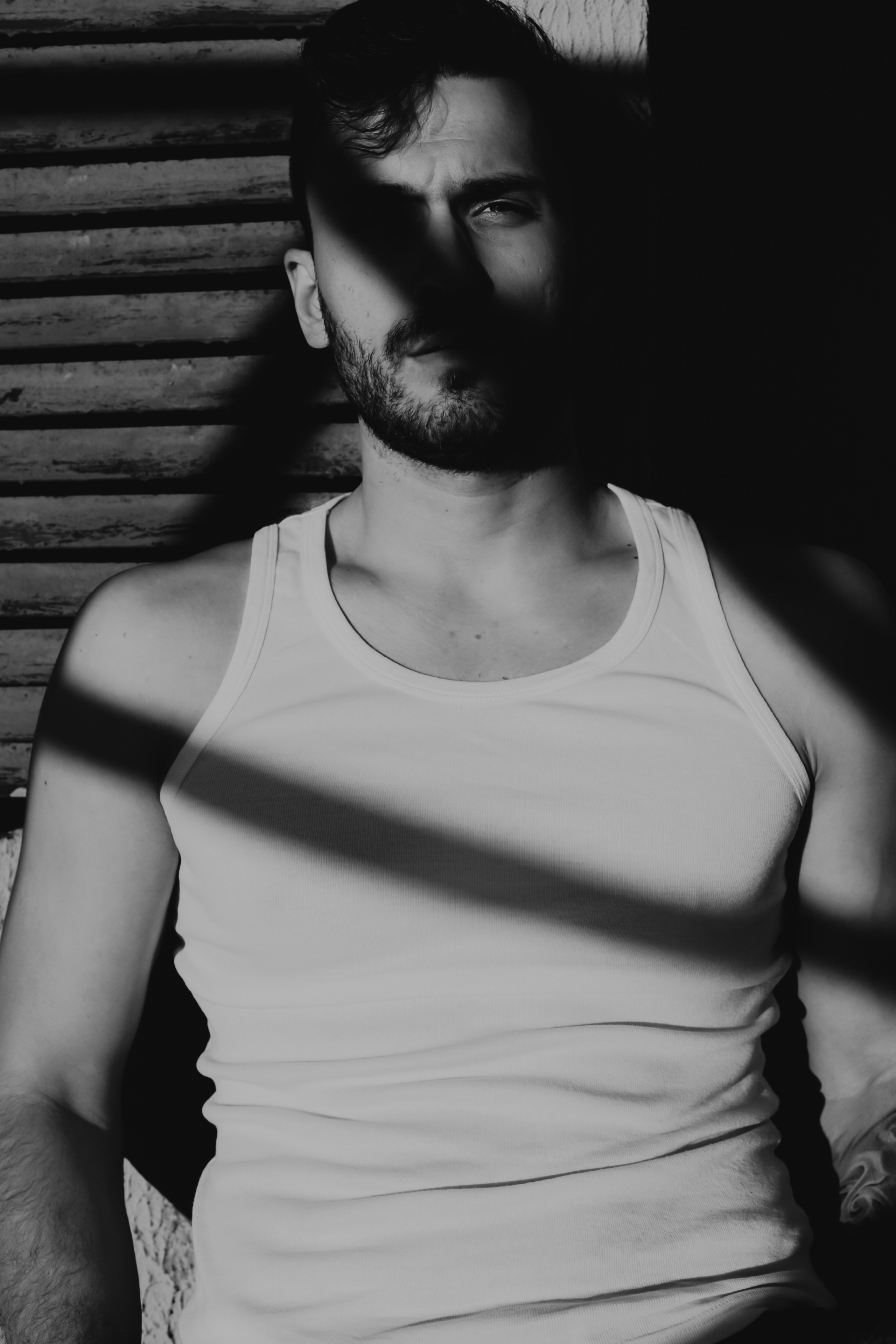 Портфолио Парня модели Глеб Русанду. Продакшен г. Москва съемка мужской одежды, мужские модели, фото и видео, организация под ключ