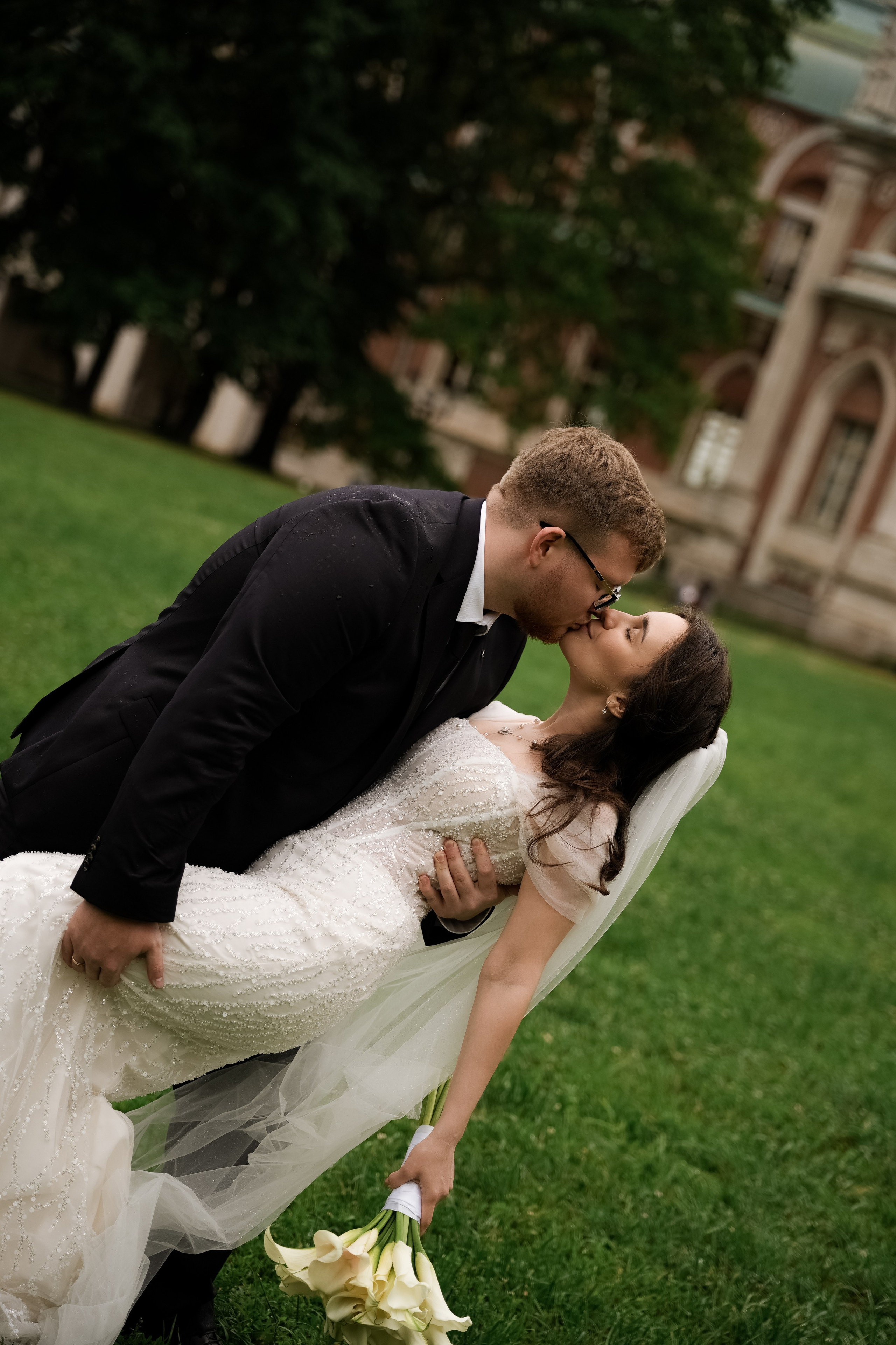 Свадебная Фотосессия утра невесты и жениха в отеле St.Regis и прогулка в усадьбе Царицыно