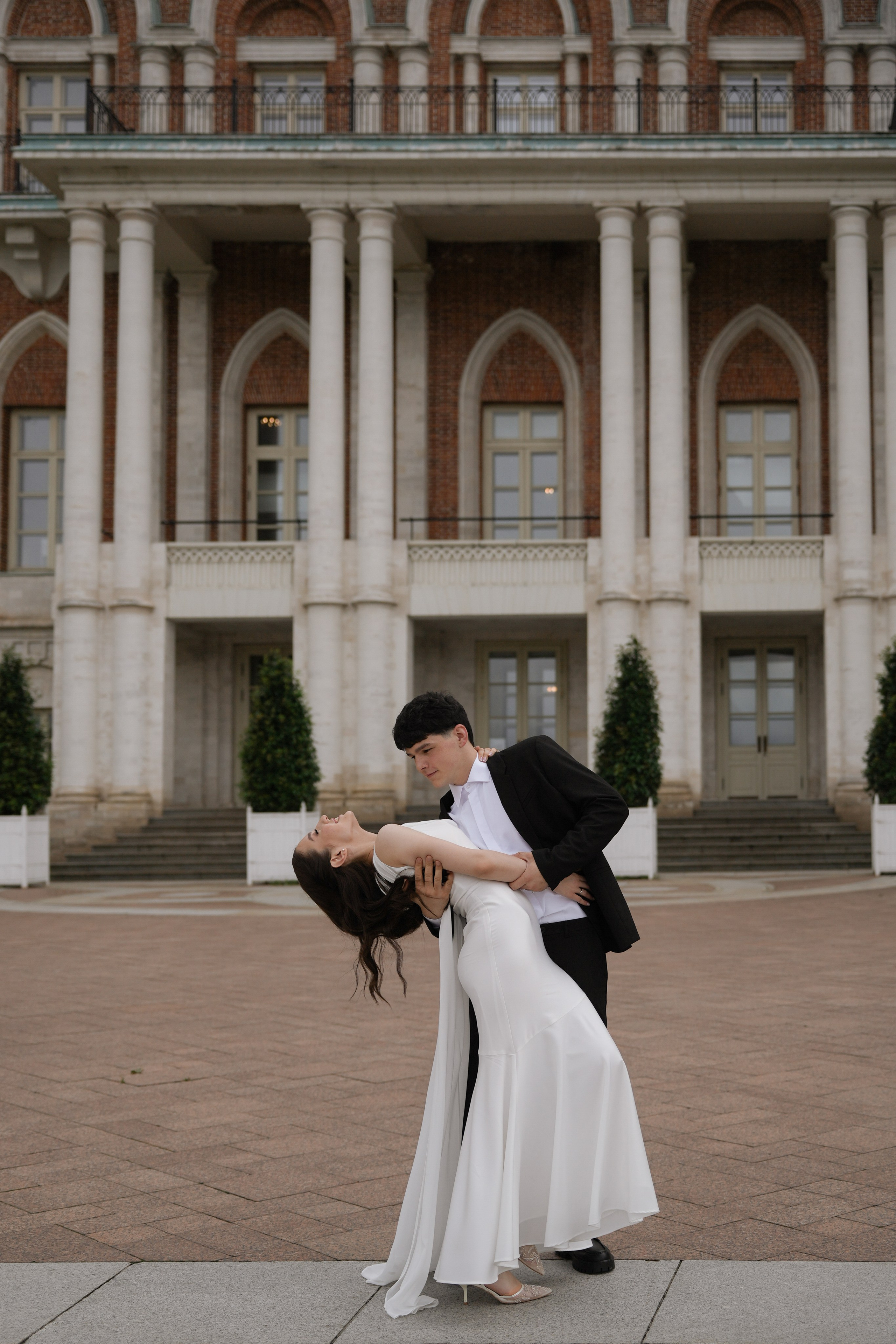 Свадебная фотосессия в усадьбе Царицыно