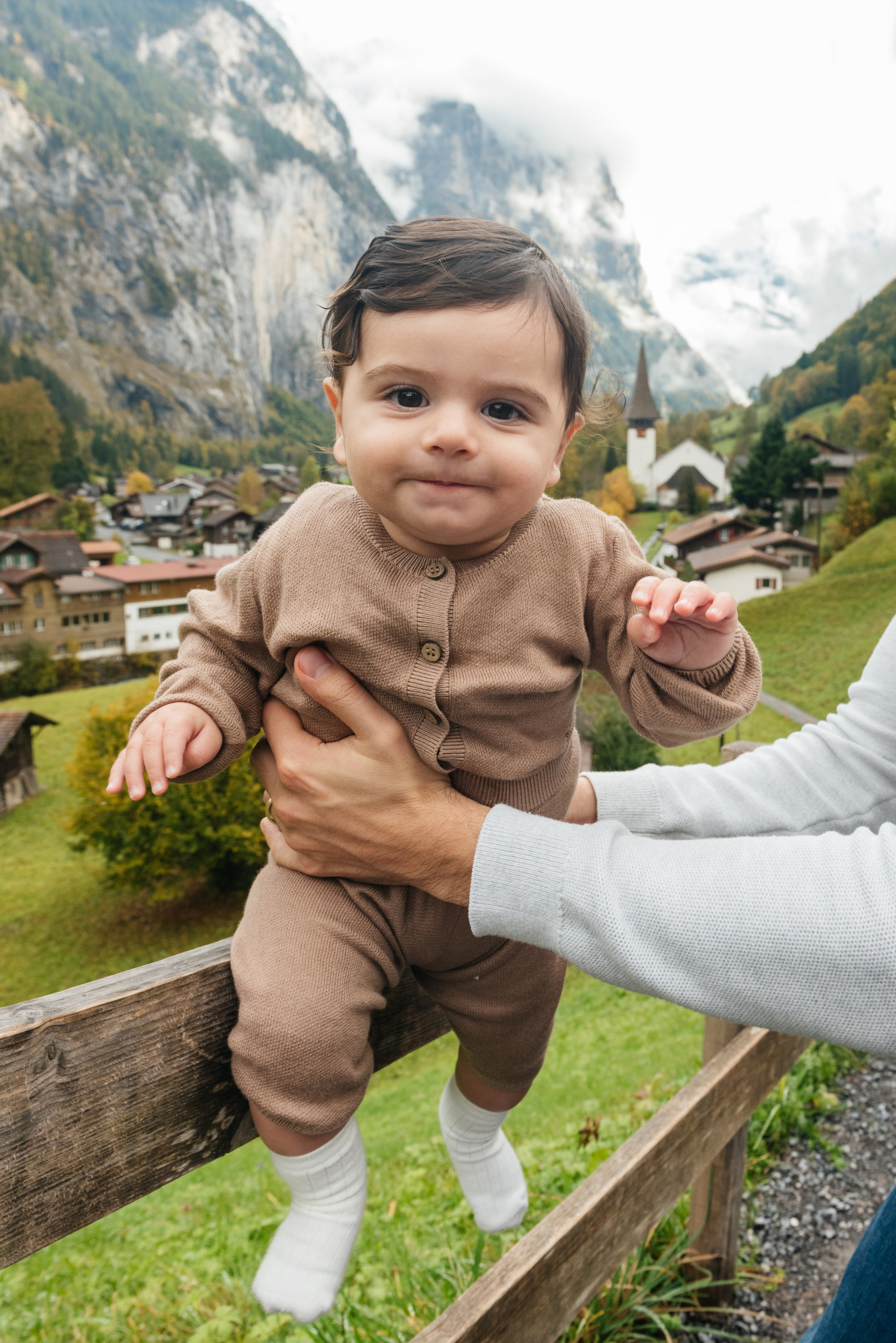 Ruby, Elie and Leo (Lauterbrunnen, Suisse). Photographe en Suisse et en Europe Anna Alekseenko
