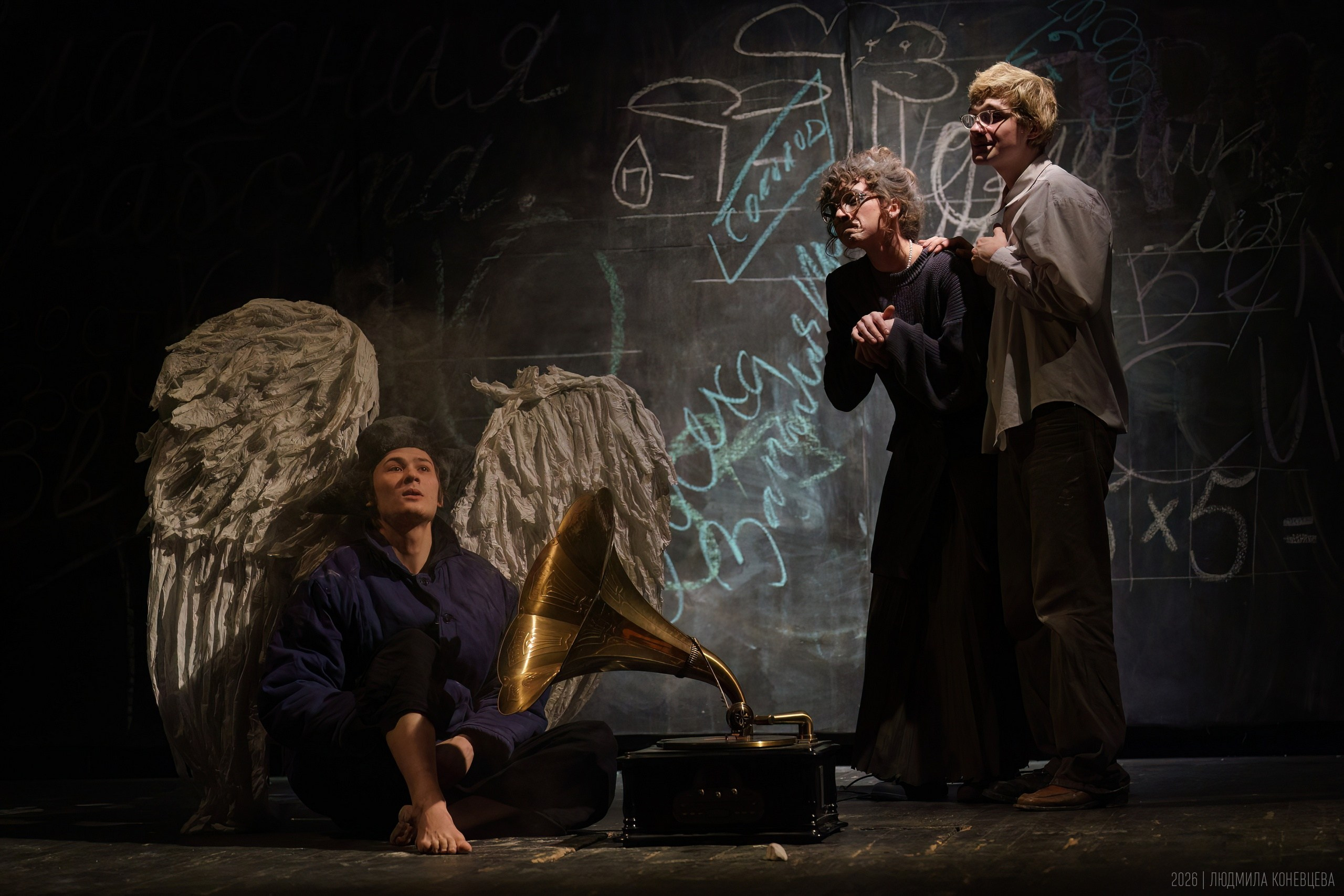 Спектакль «Школа для дураков», ГИТИС, мастерская Олега Кудряшова. Режиссер Ксения Горяинова. Театральная фотография