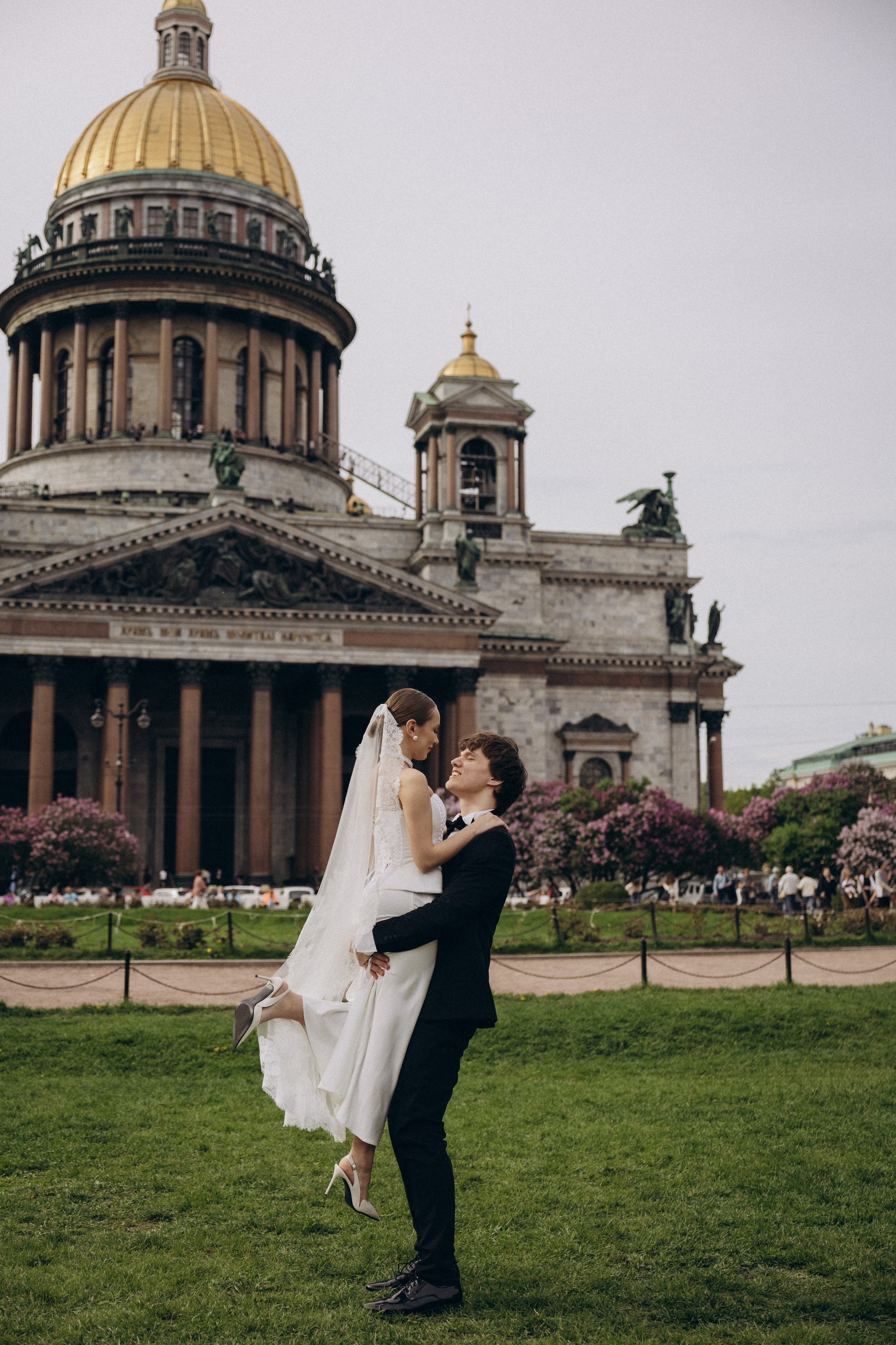 Свадебная прогулка в Санкт-Петербурге. Семейный и свадебный фотограф в Санкт-Петербурге Екатерина Васильева