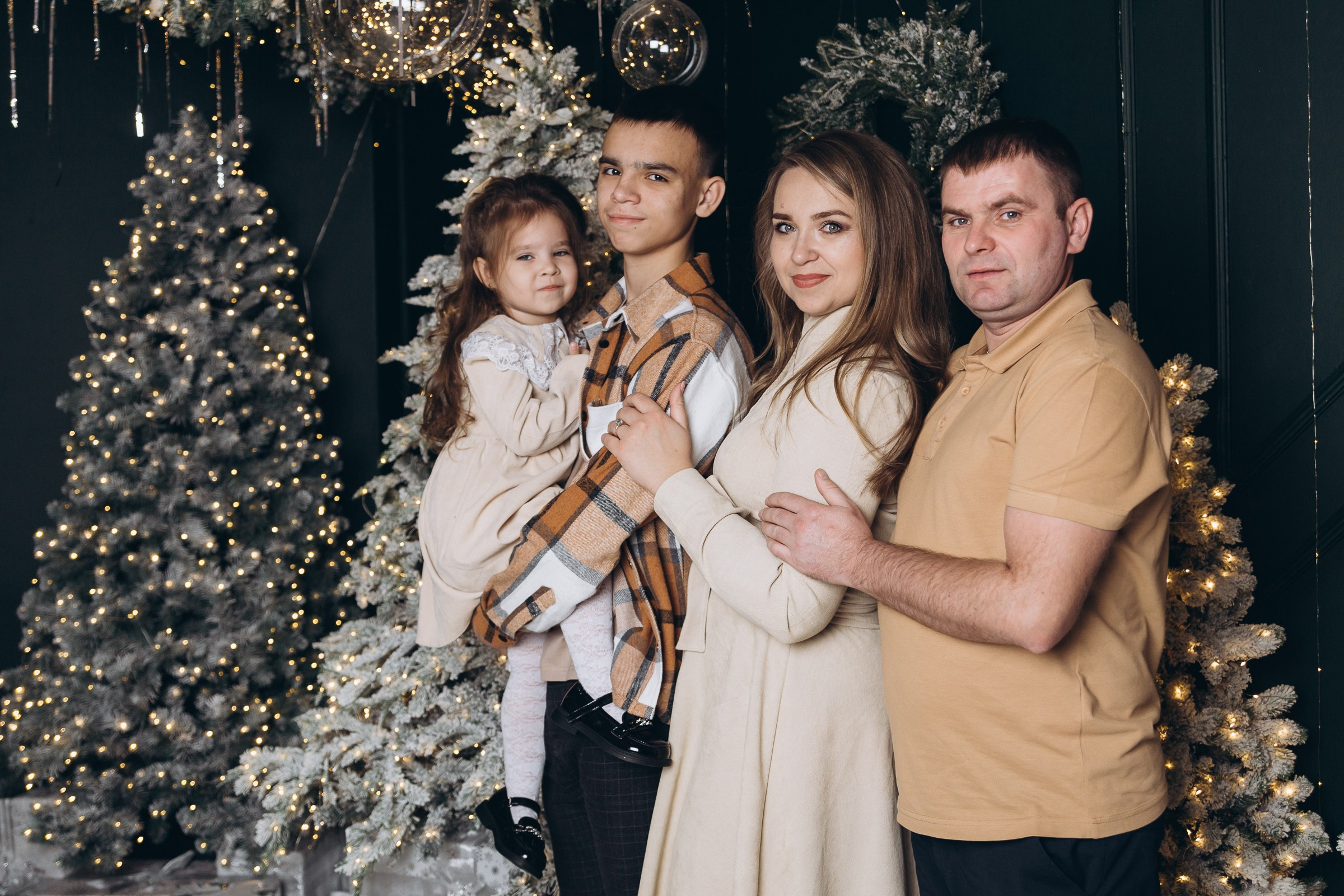 Галина, Николай, Данил и Настя. Свадебный и семейный фотограф в Новосибирске Дарья Кель