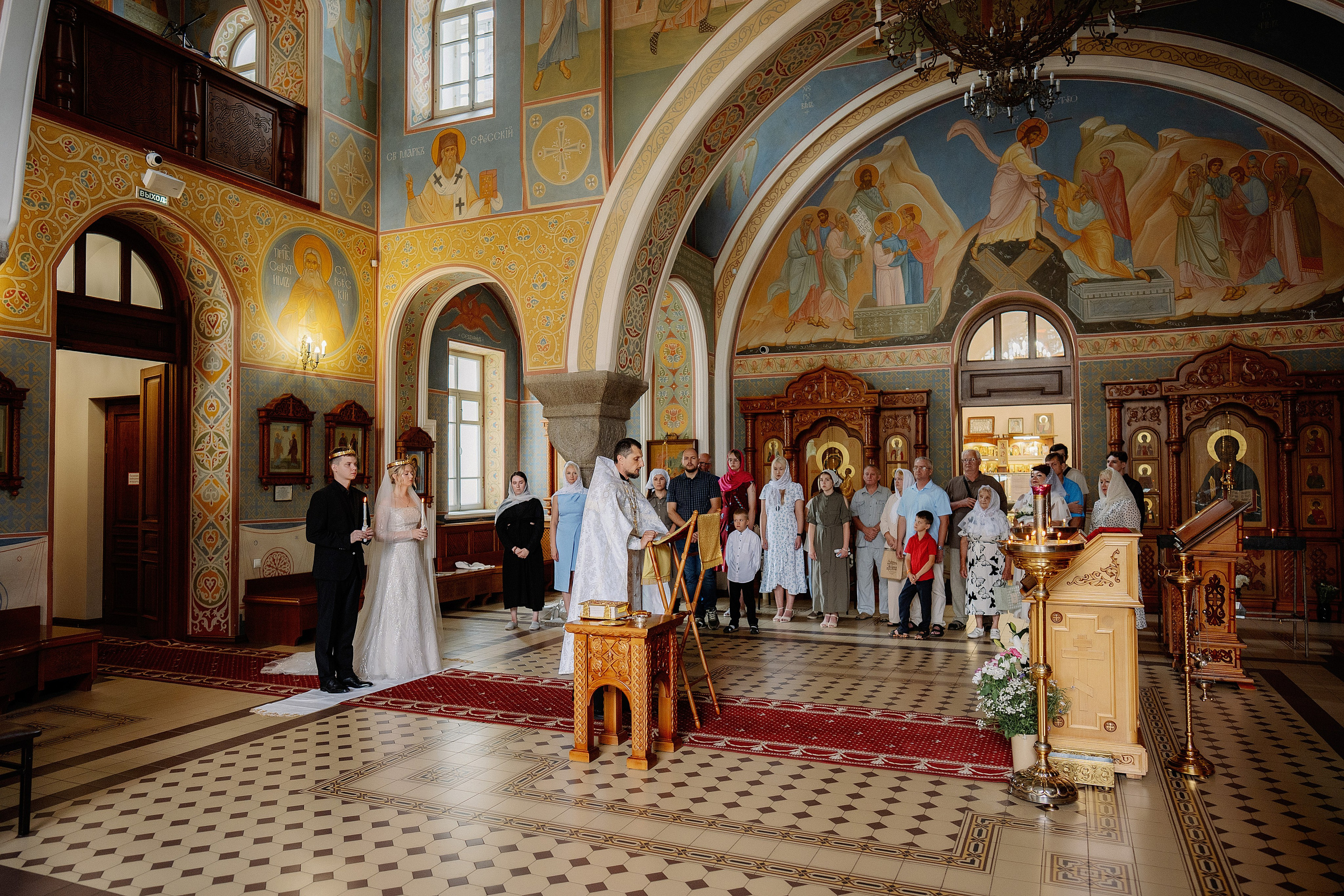 Евгений и Алёна. Фотограф на Крещение и Венчание в Красноярске Рамазанова Юлия