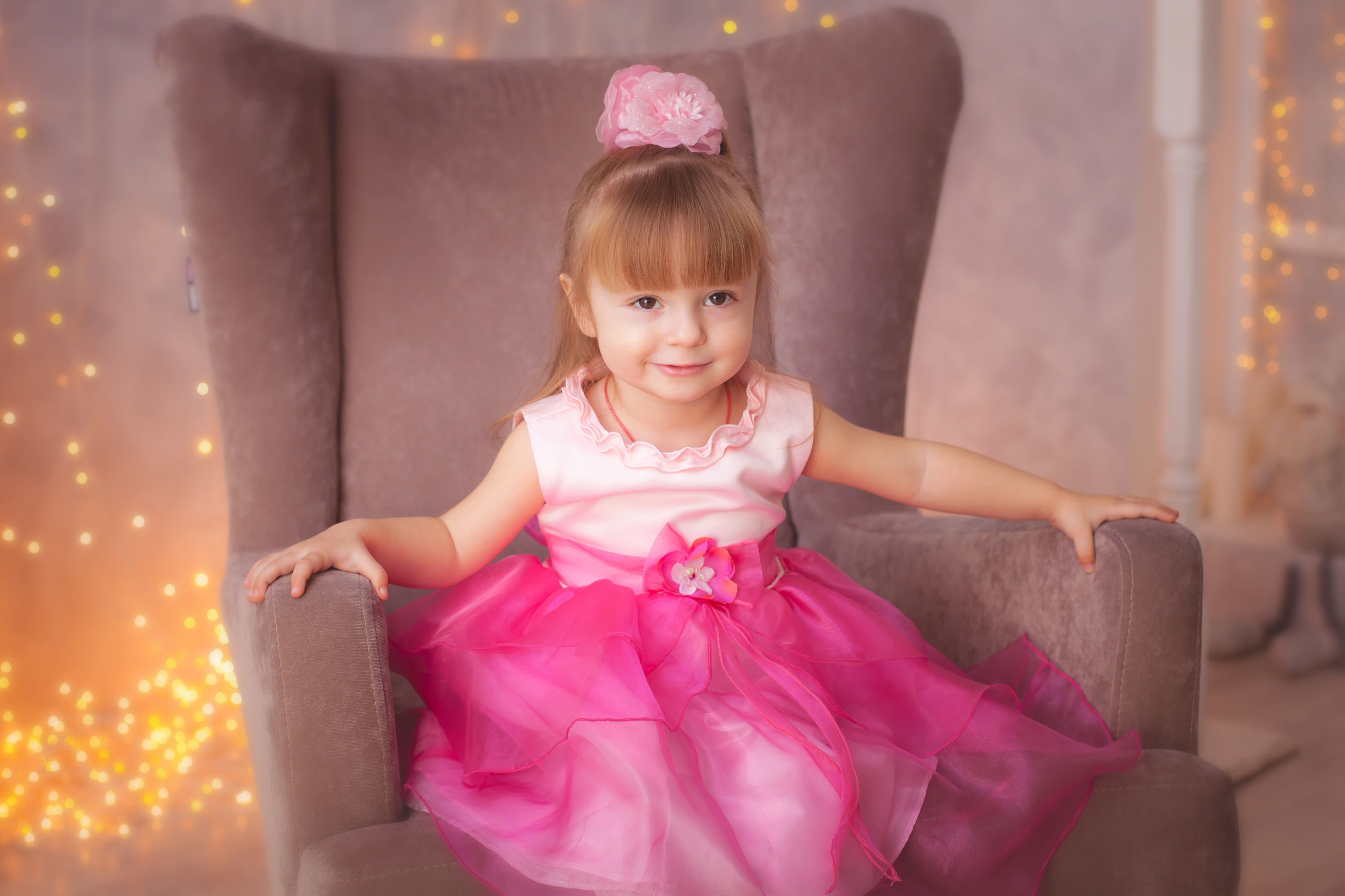 Детский и семейный фотограф -Антон Тюрин. Съемка детских праздников, с. Свадебный и семейный фотограф в Волжском Антон Тюрин