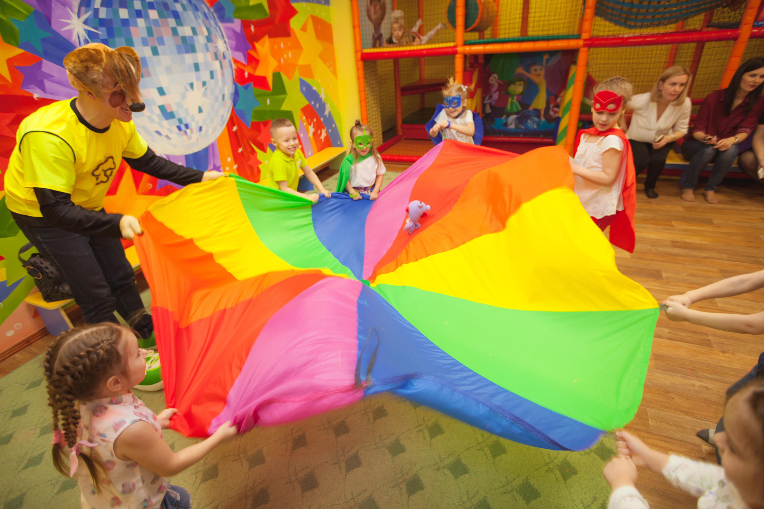 Детский и семейный фотограф -Антон Тюрин. Съемка детских праздников, с. Свадебный и семейный фотограф в Волжском Антон Тюрин